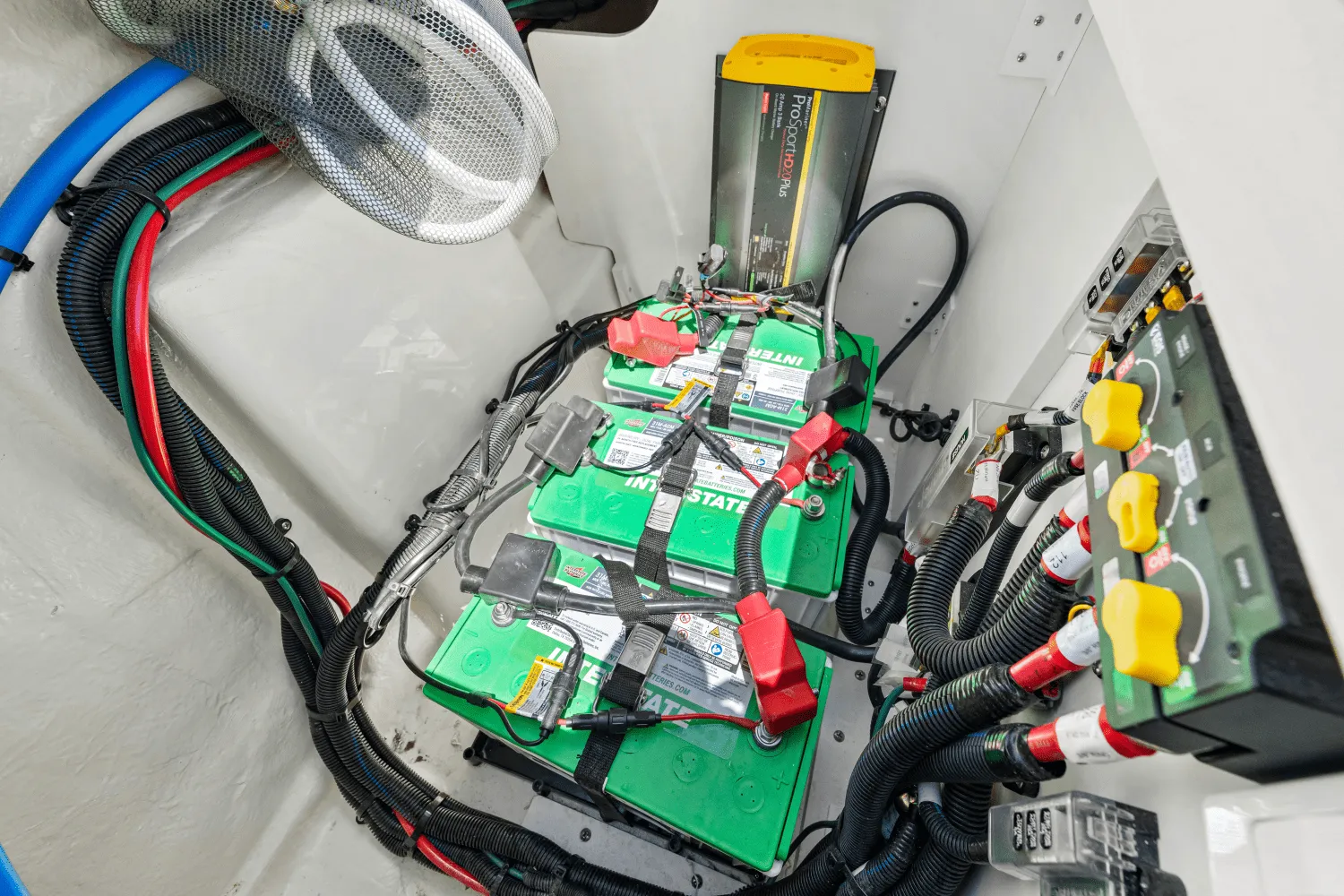 2025 Sea Ray SDX 270 Outboard Image Thumbnail #52