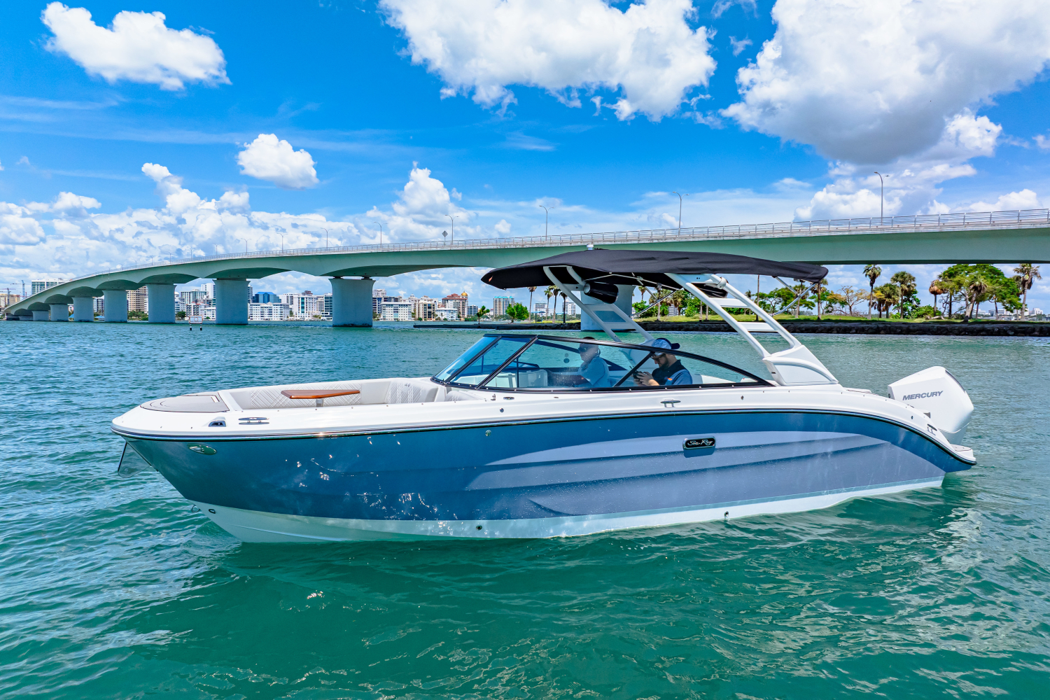 Thumbnail 2 for 2025 Sea Ray SDX 270 Outboard
