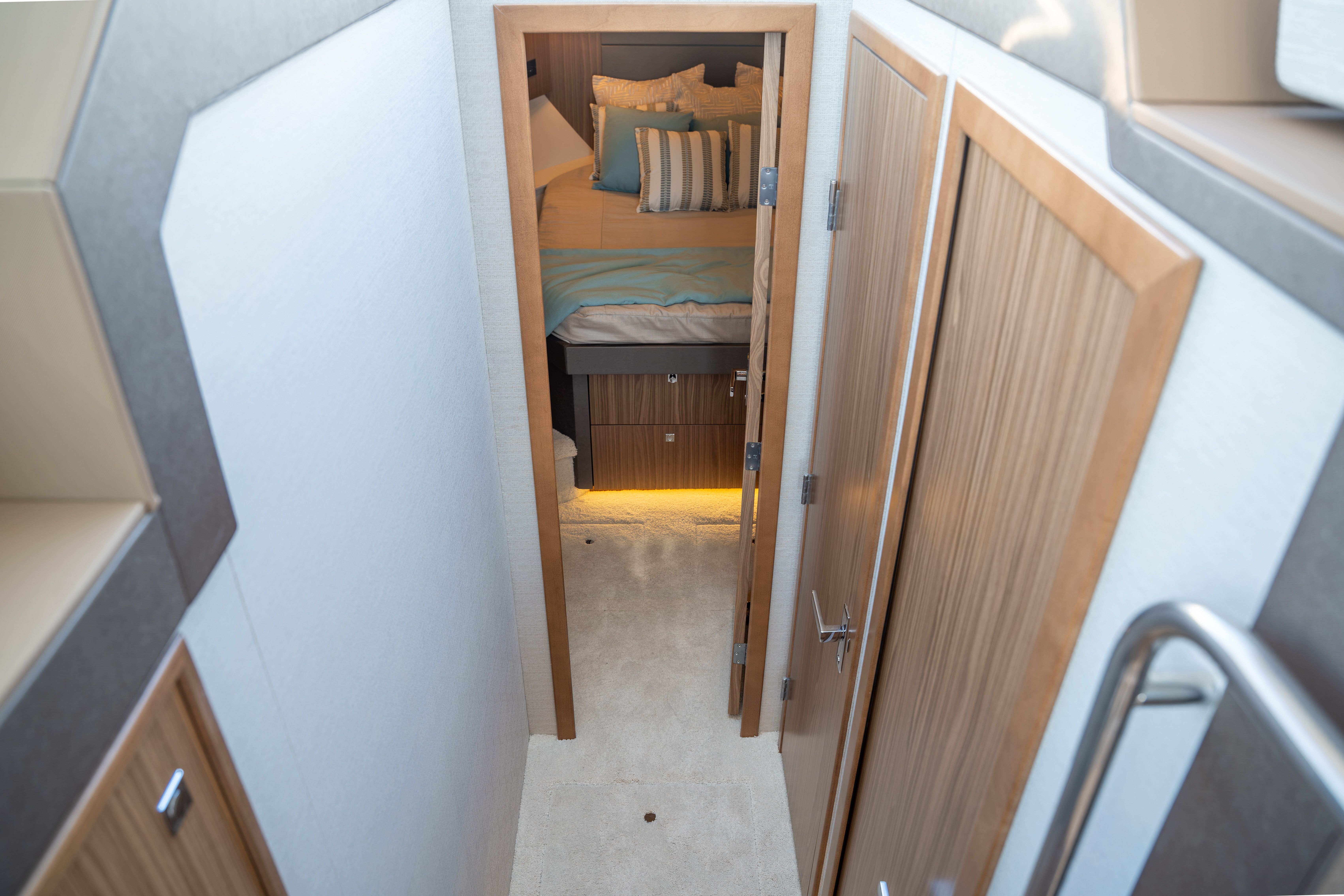 2026 Cruisers Yachts 42 Cantius Image Thumbnail #35