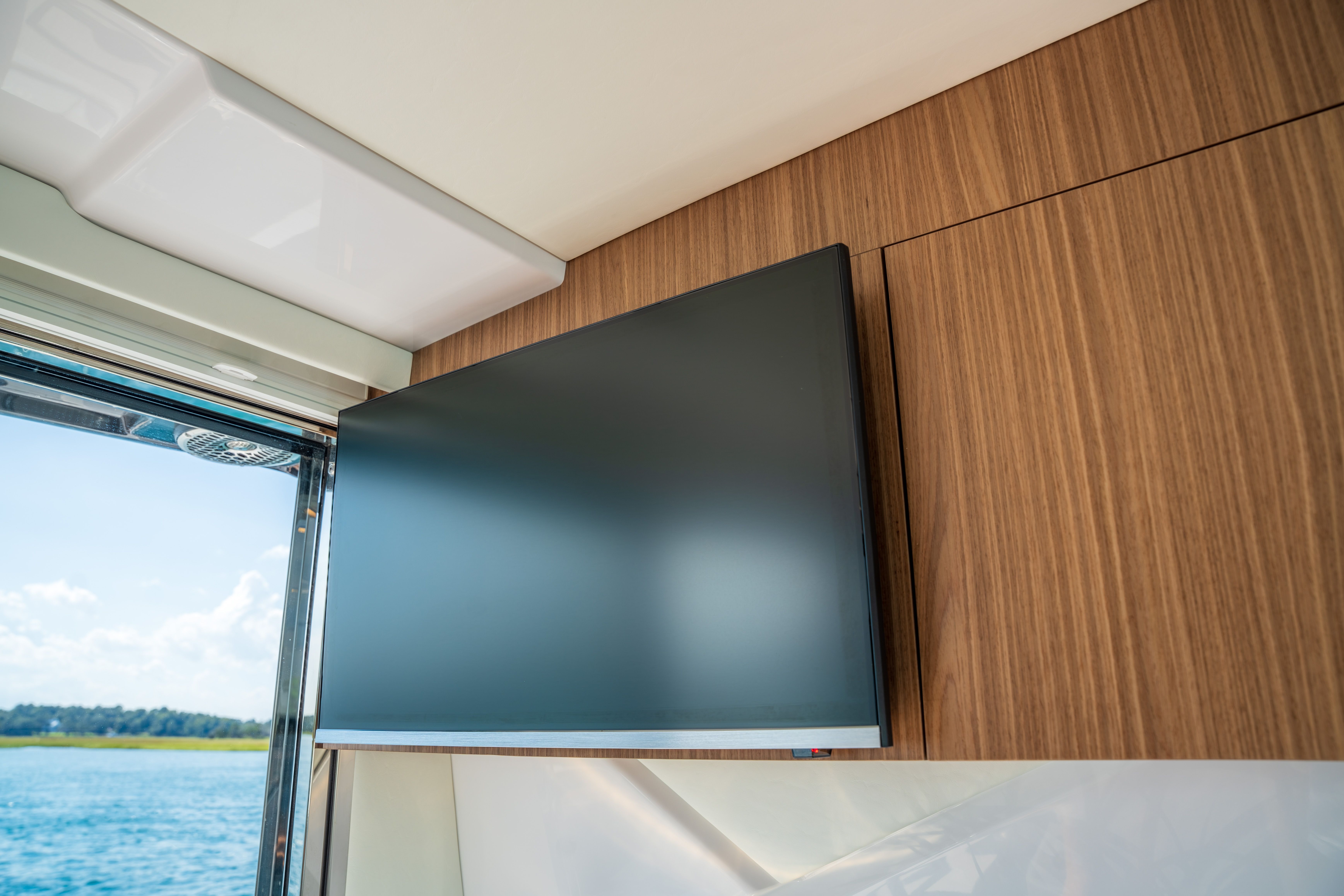 2026 Cruisers Yachts 42 Cantius Image Thumbnail #28