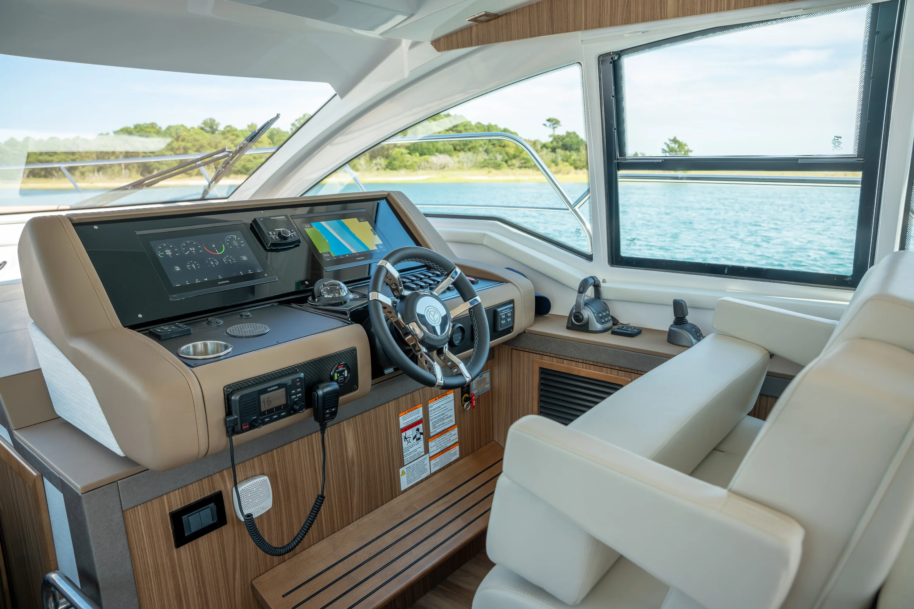 2026 Cruisers Yachts 42 Cantius Image Thumbnail #31