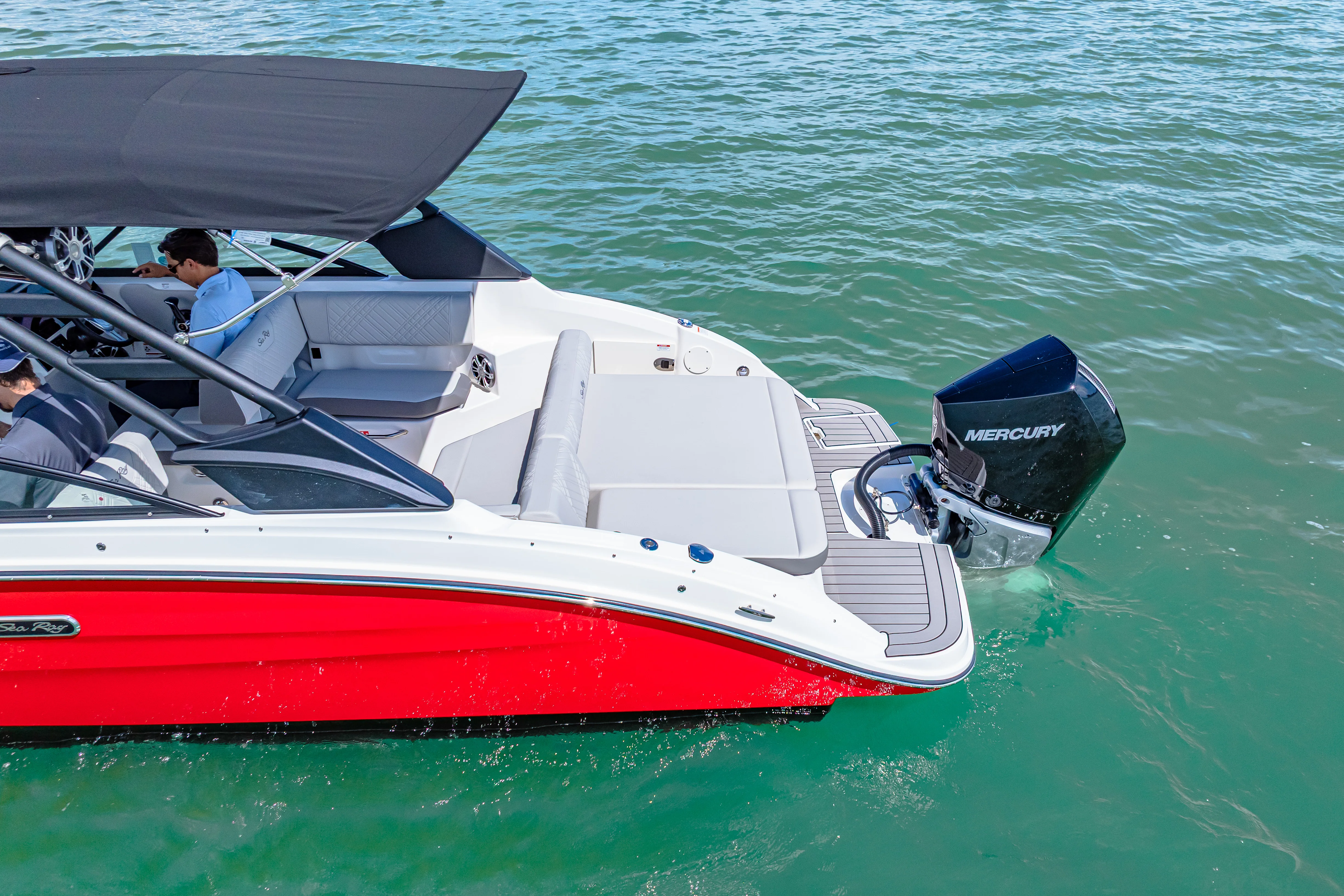 2025 Sea Ray SDX 250 Outboard Image Thumbnail #16