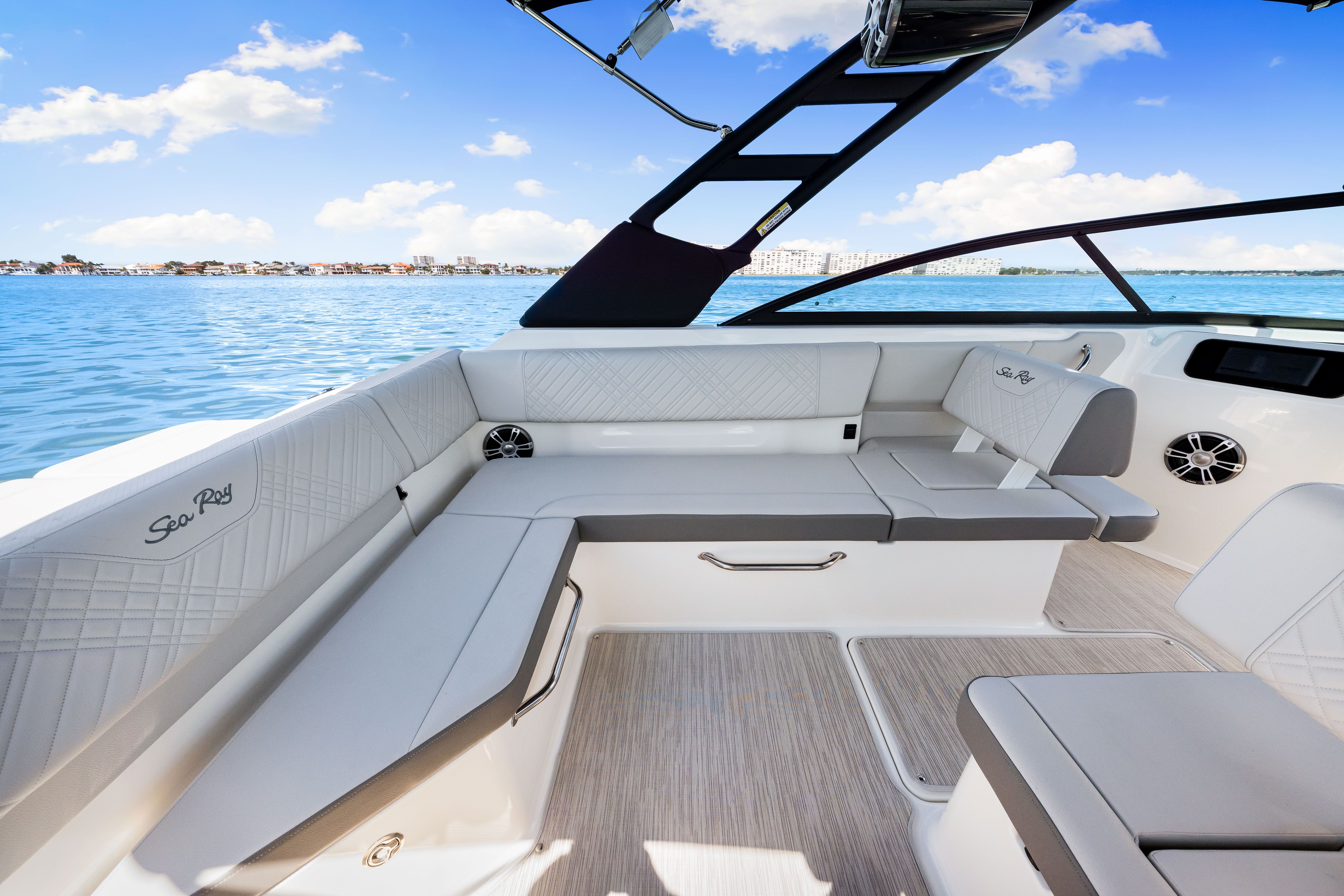 2025 Sea Ray SDX 250 Outboard Image Thumbnail #31