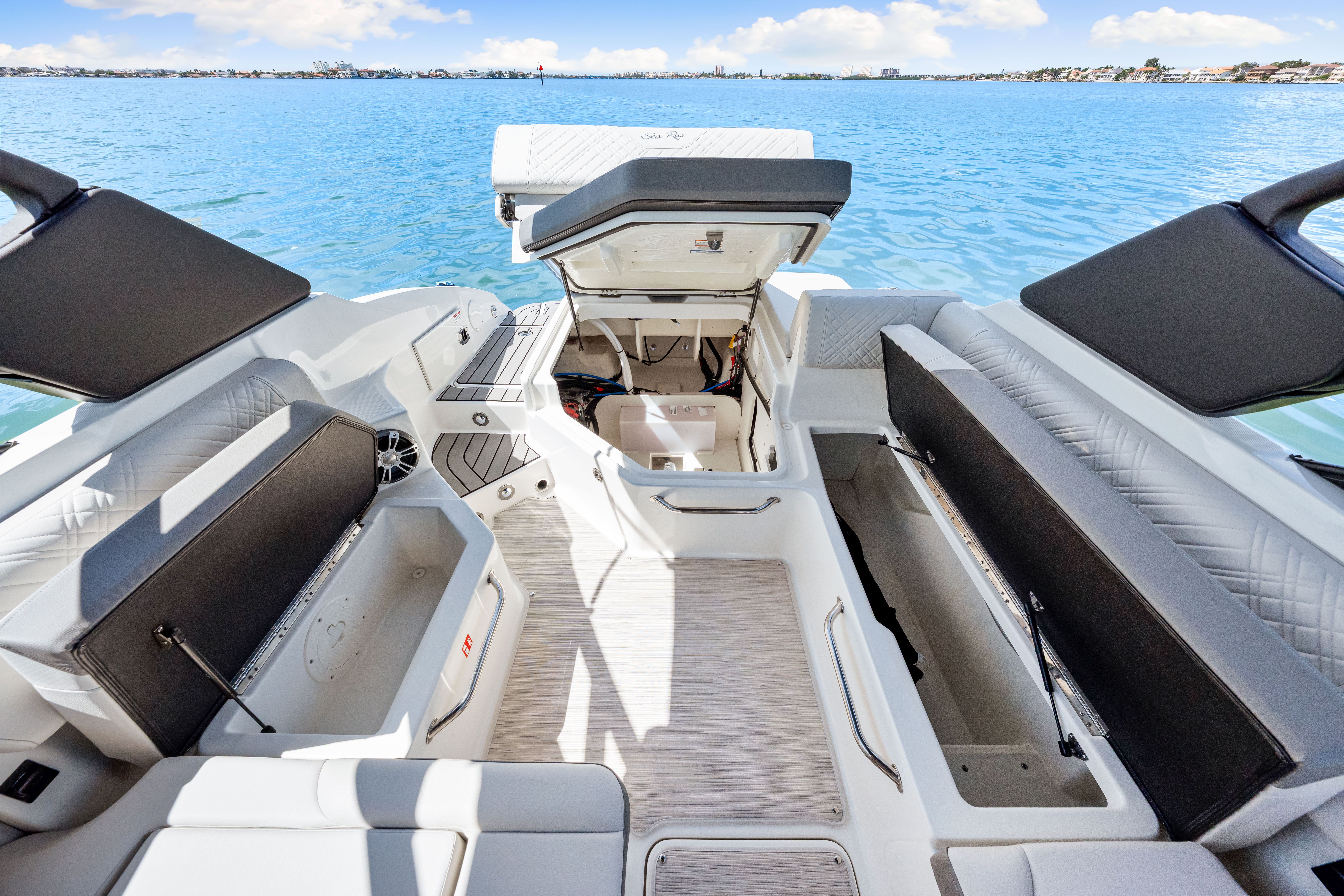 2025 Sea Ray SDX 250 Outboard Image Thumbnail #43