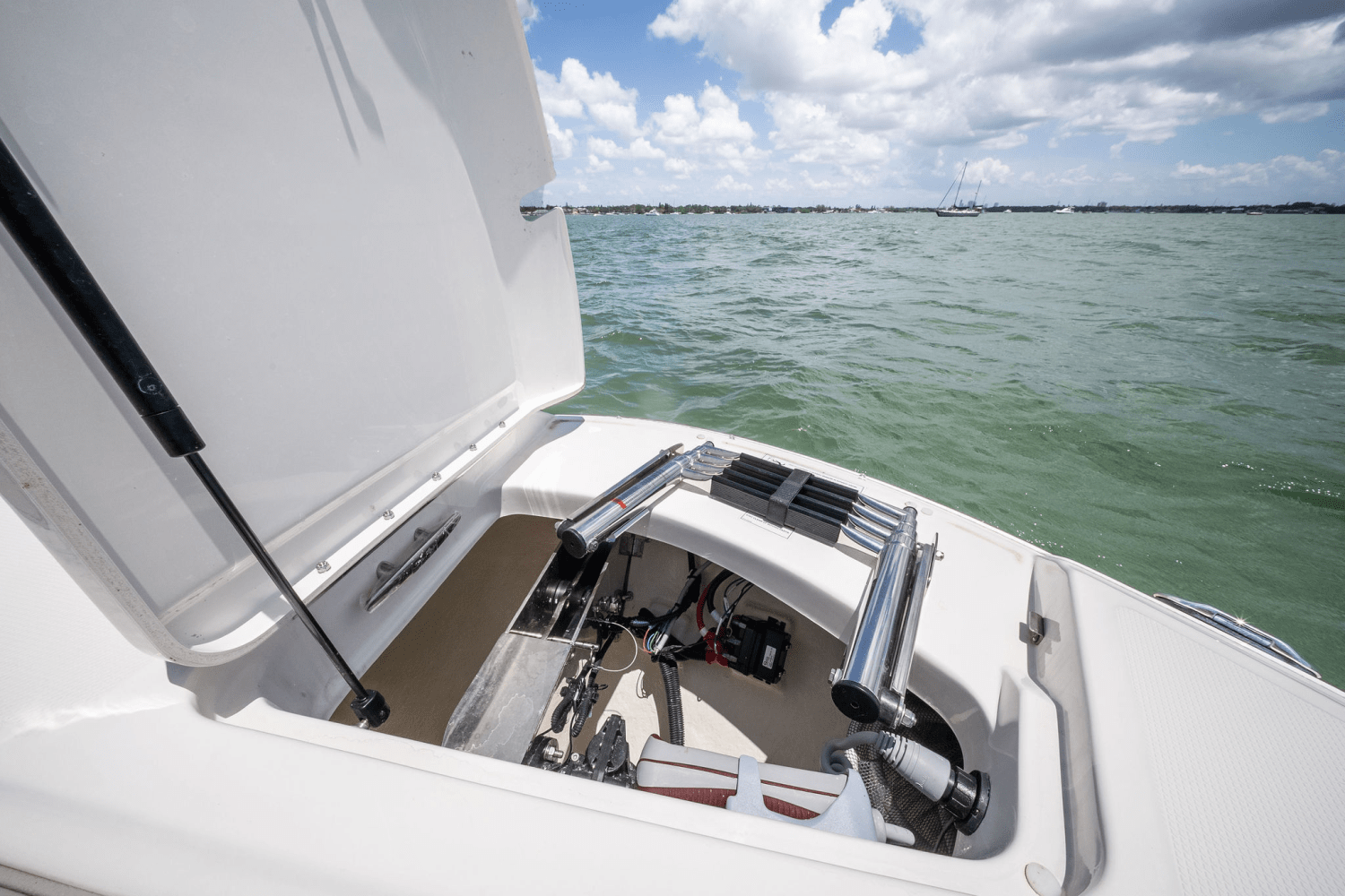 2025 Sea Ray SDX 270 Outboard Image Thumbnail #47