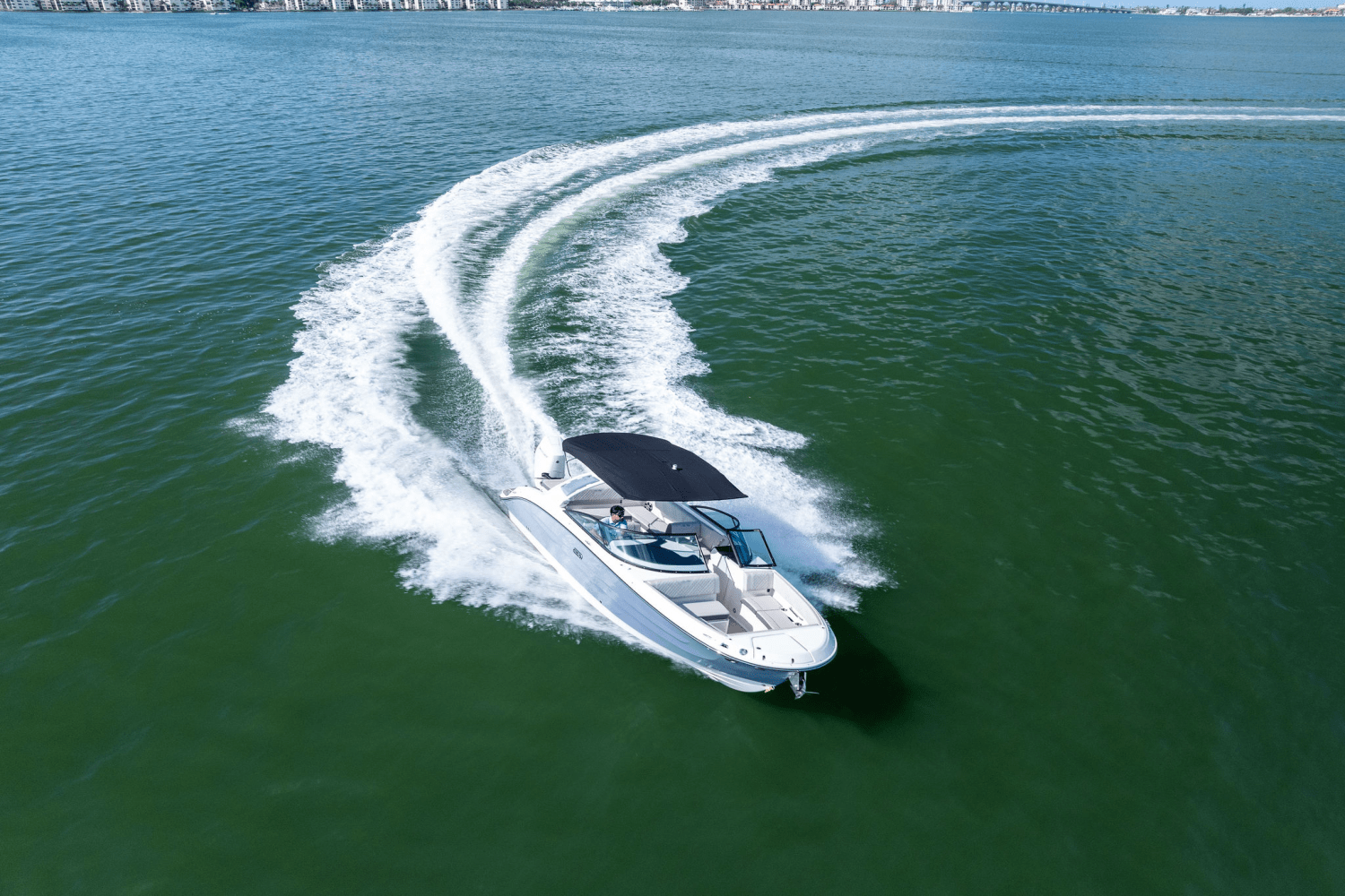 2025 Sea Ray SDX 270 Outboard Image Thumbnail #6