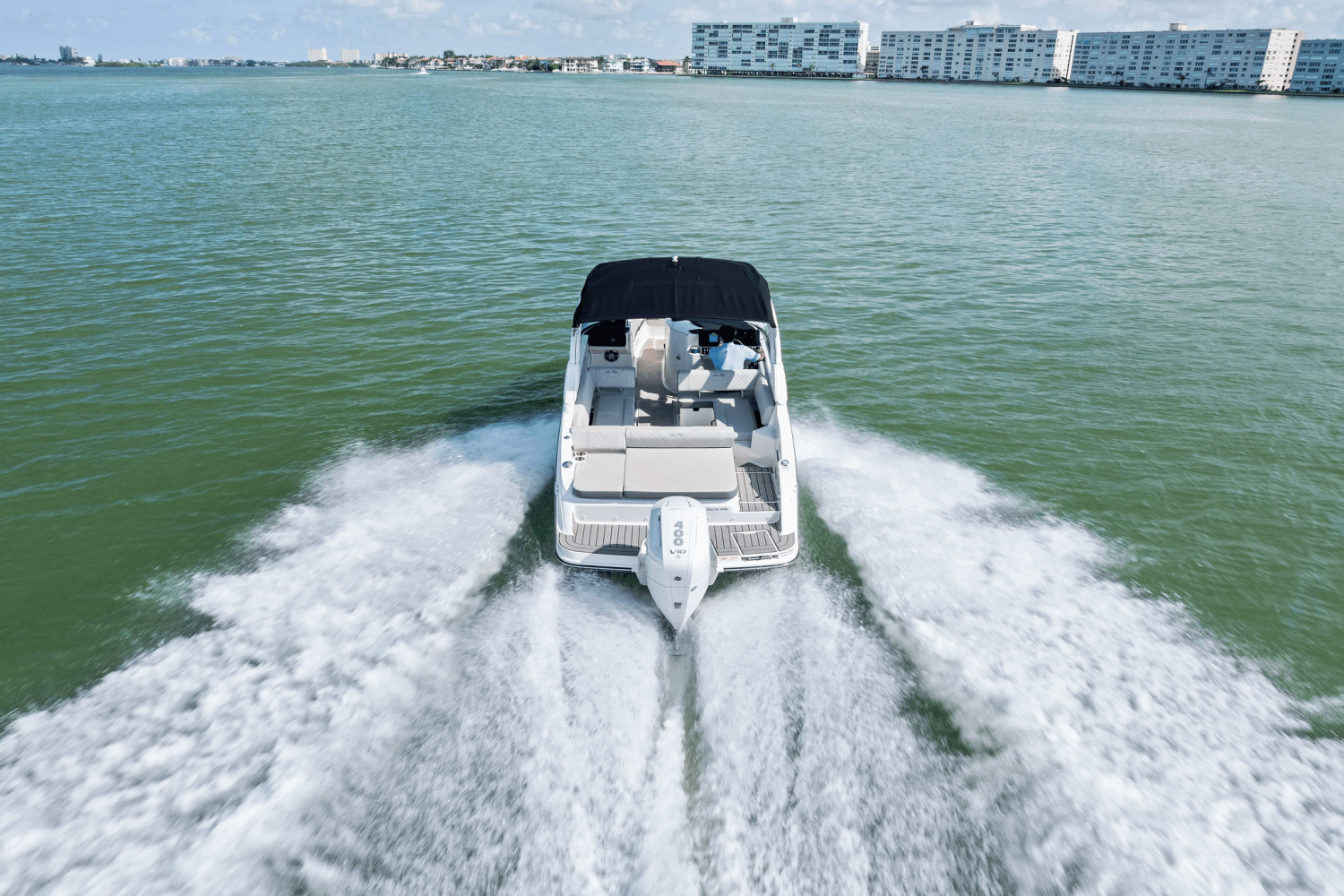 2025 Sea Ray SDX 270 Outboard Image Thumbnail #9