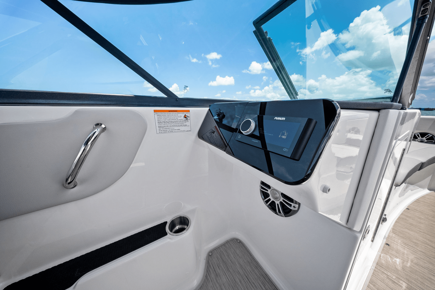 2025 Sea Ray SDX 270 Outboard Image Thumbnail #36