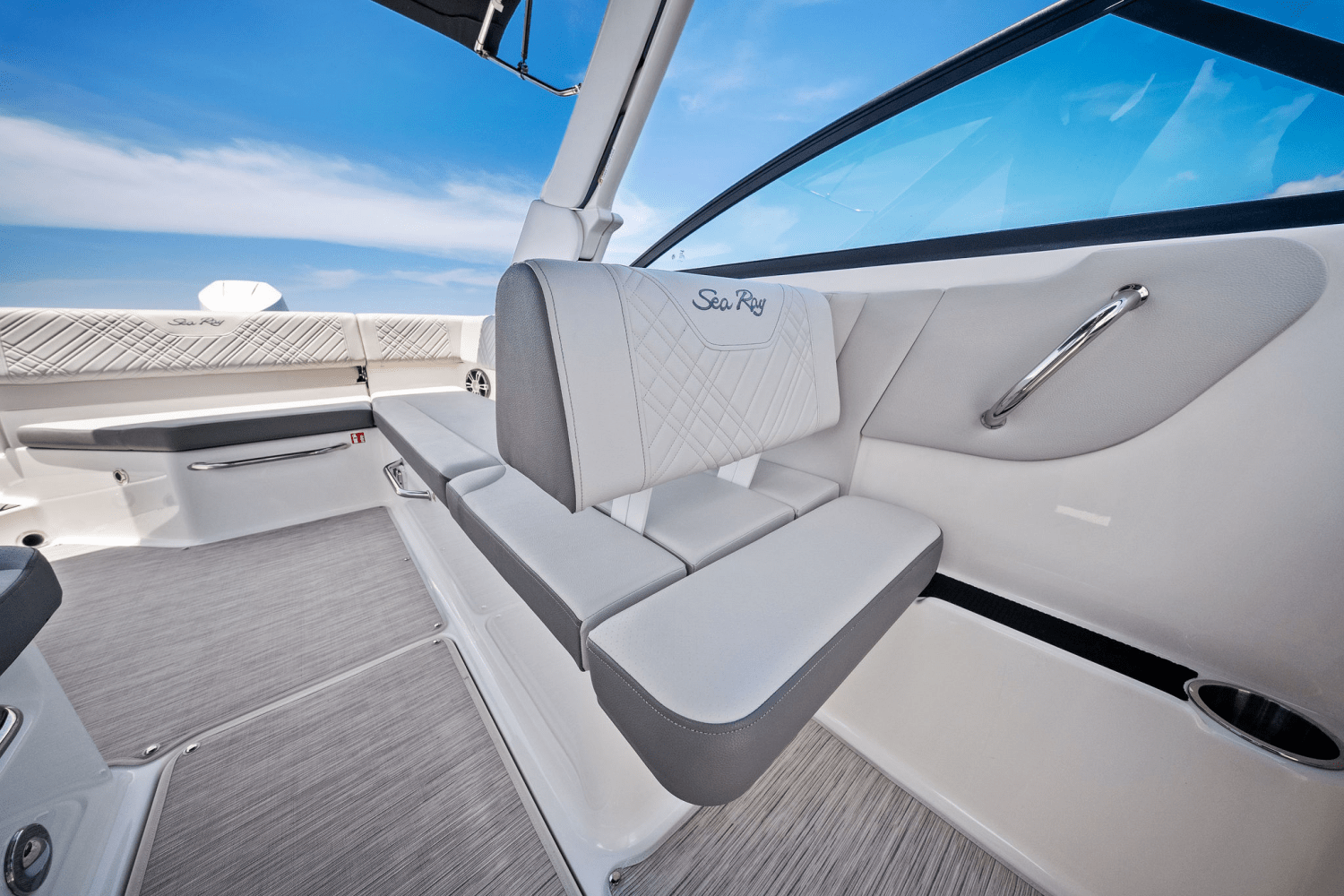 2025 Sea Ray SDX 270 Outboard Image Thumbnail #41