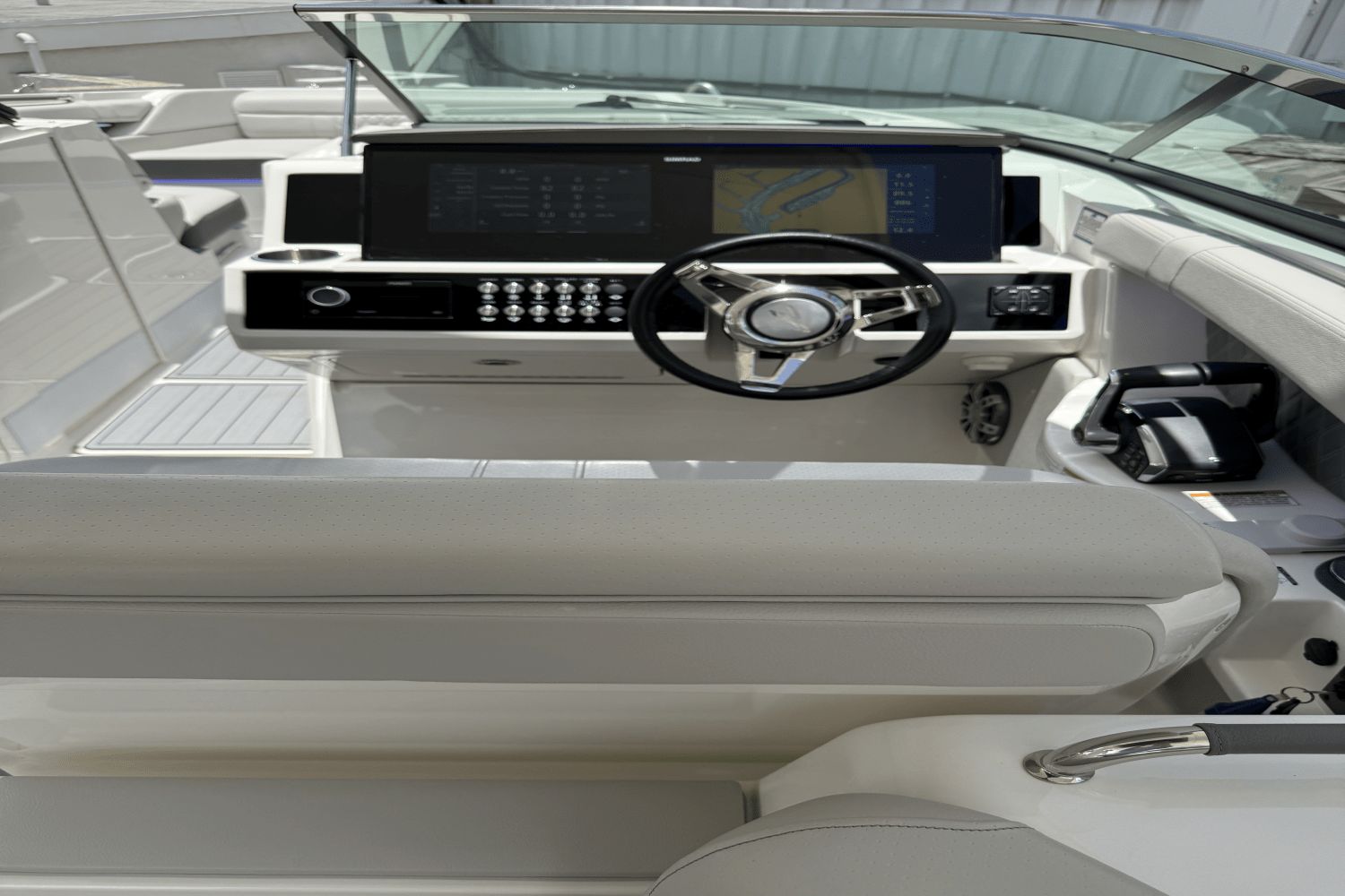 2023 Sea Ray 350 SLX-OB Image Thumbnail #16