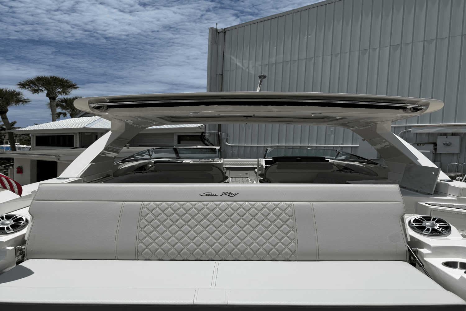 2023 Sea Ray 350 SLX-OB Image Thumbnail #7