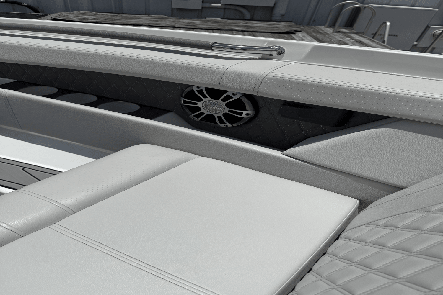 2023 Sea Ray 350 SLX-OB Image Thumbnail #22
