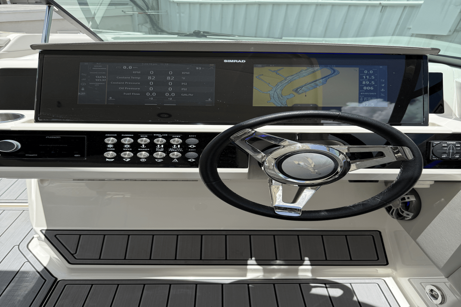 2023 Sea Ray 350 SLX-OB Image Thumbnail #17