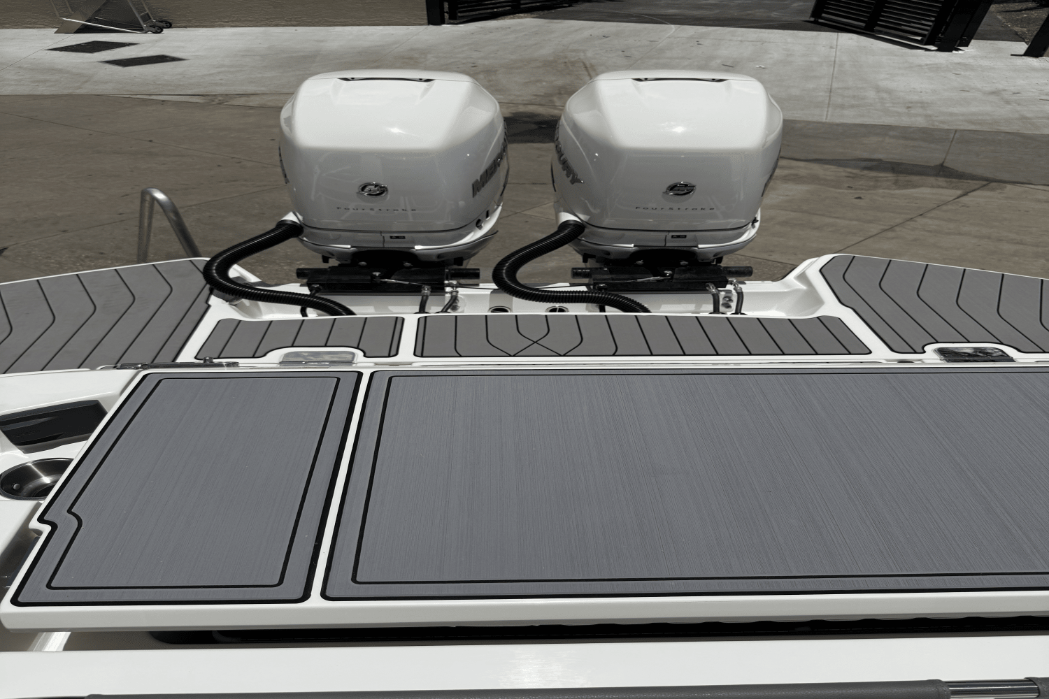 2023 Sea Ray 350 SLX-OB Image Thumbnail #24