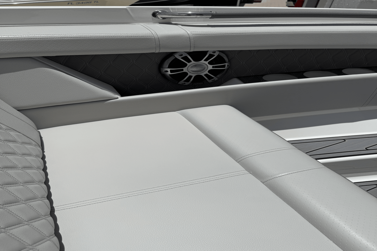 2023 Sea Ray 350 SLX-OB Image Thumbnail #23