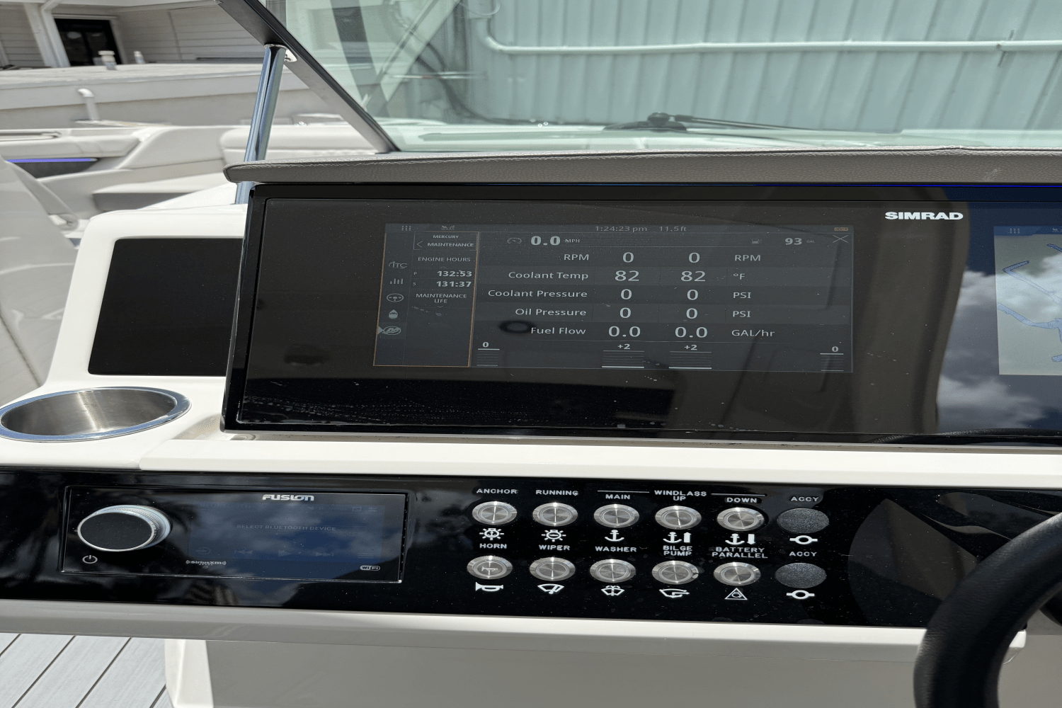 2023 Sea Ray 350 SLX-OB Image Thumbnail #18