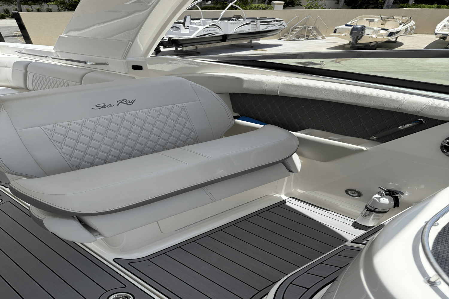 2023 Sea Ray 350 SLX-OB Image Thumbnail #14