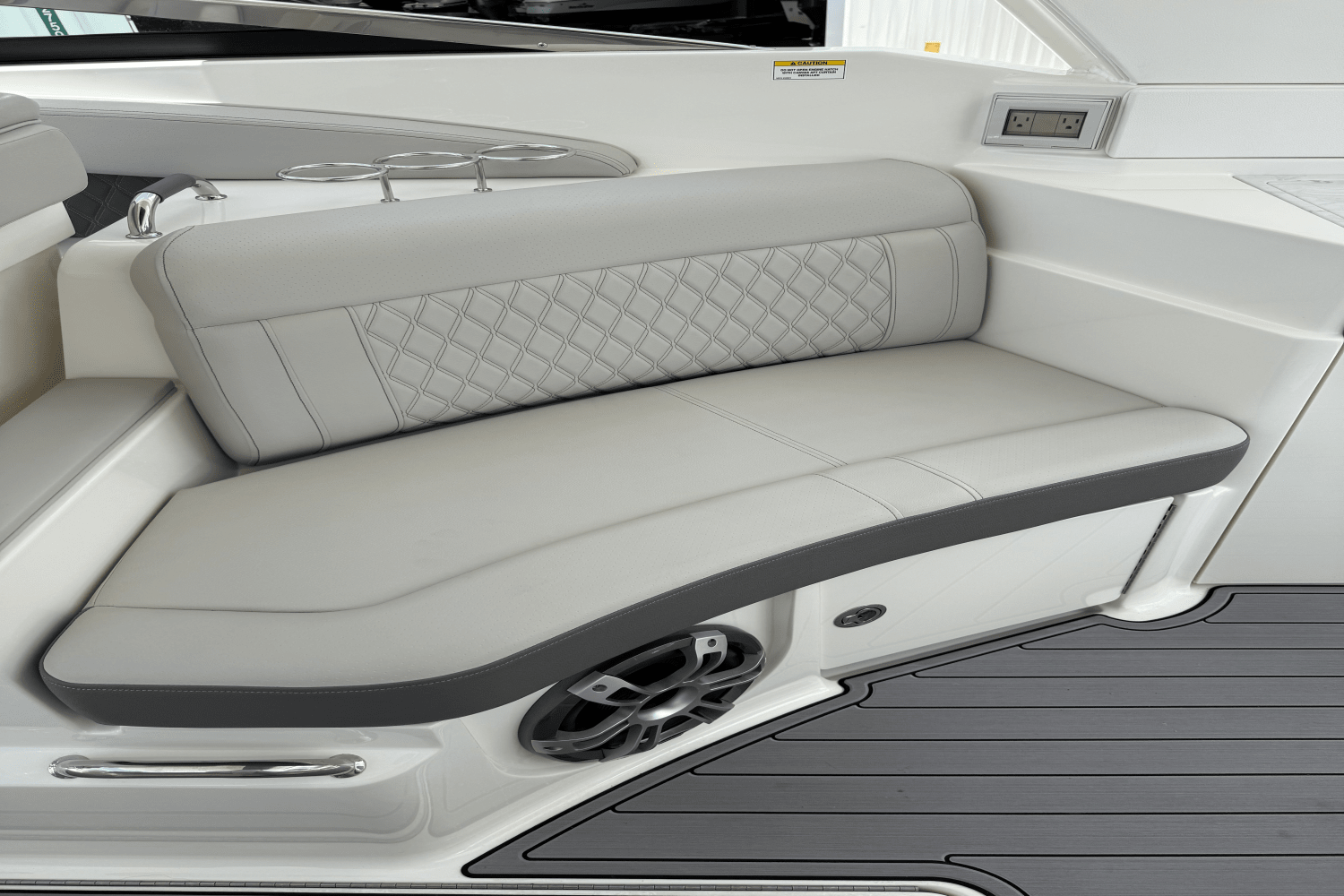 2023 Sea Ray 350 SLX-OB Image Thumbnail #10