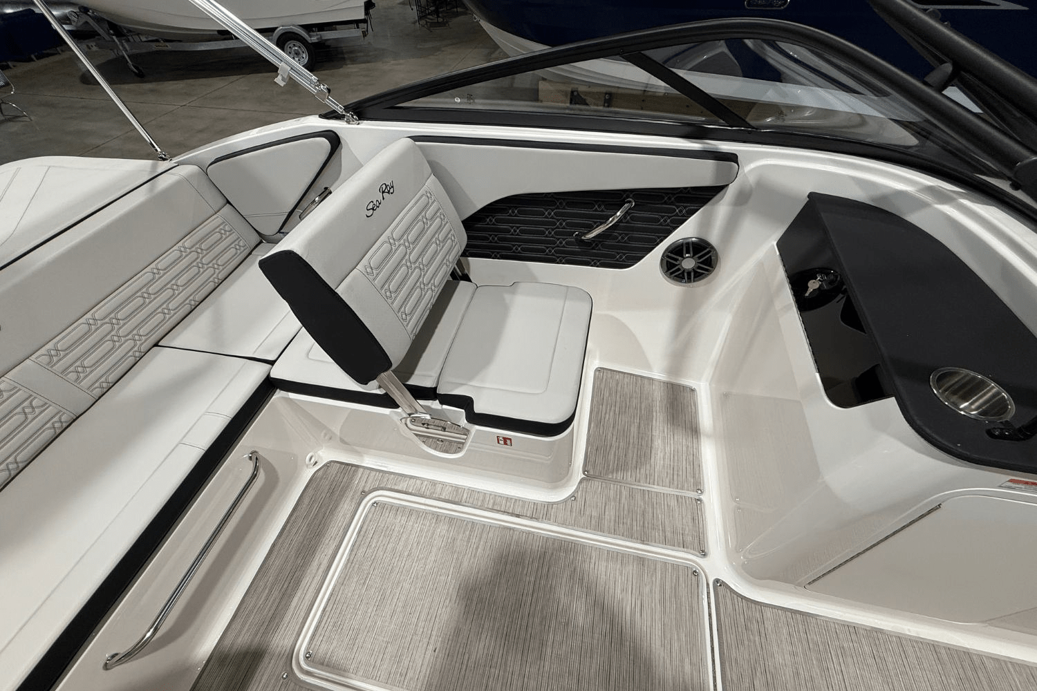 2025 Sea Ray SPX 190 Image Thumbnail #14