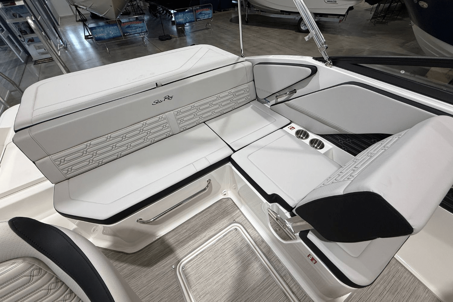 2025 Sea Ray SPX 190 Image Thumbnail #13