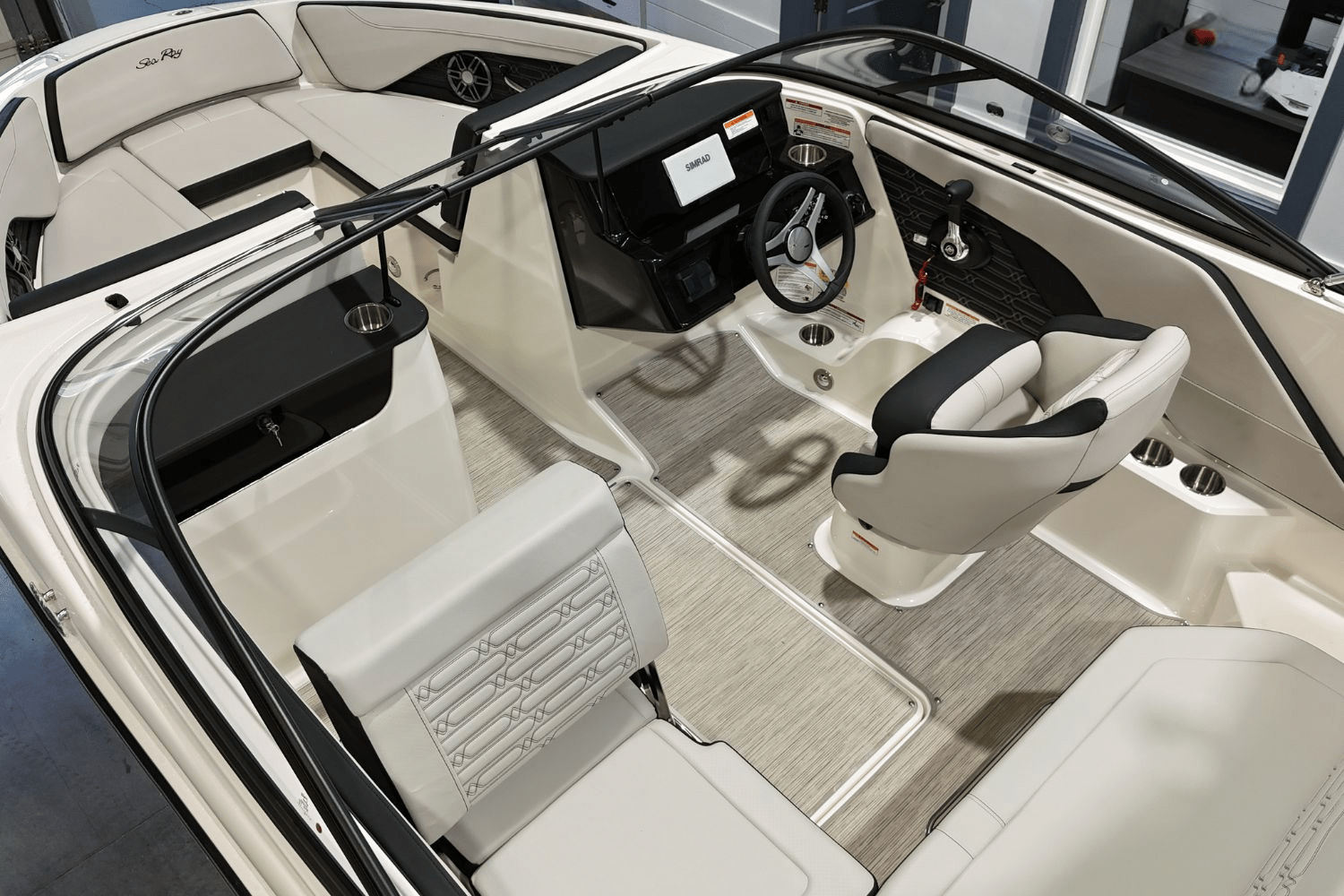 2025 Sea Ray SPX 190 Image Thumbnail #11