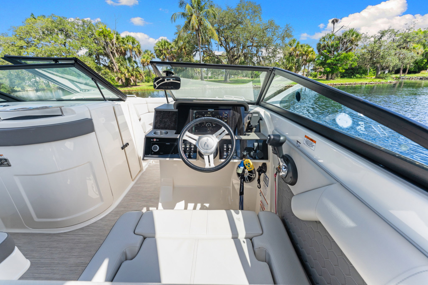 2021 Sea Ray 270 SD-OB Image Thumbnail #7