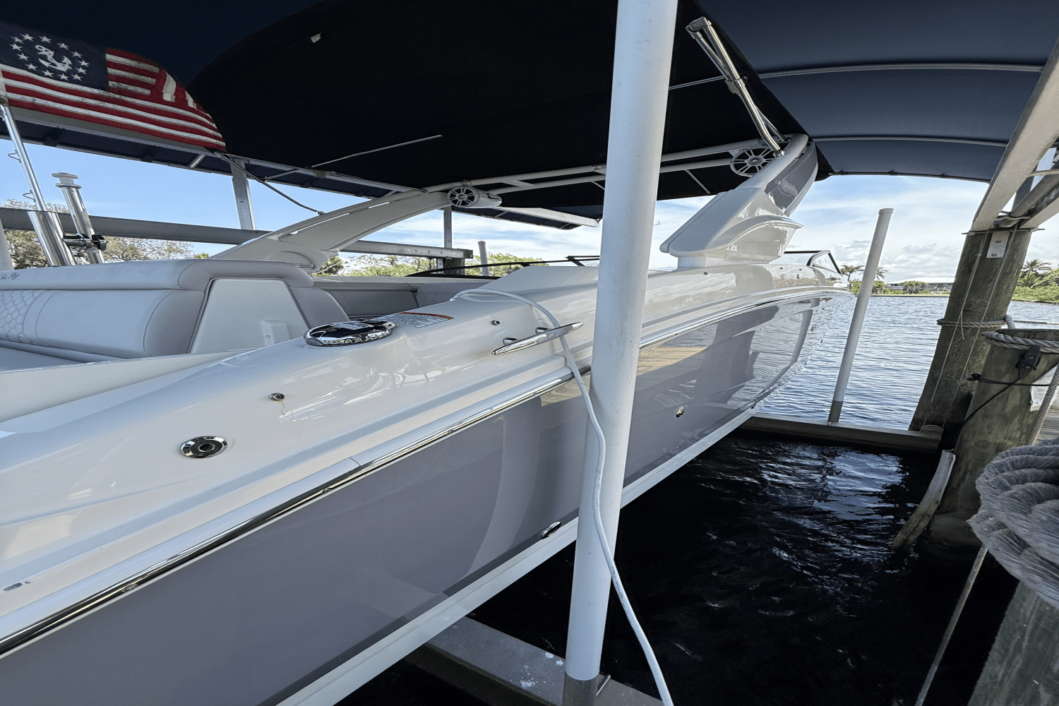 2021 Sea Ray 270 SD-OB Image Thumbnail #3
