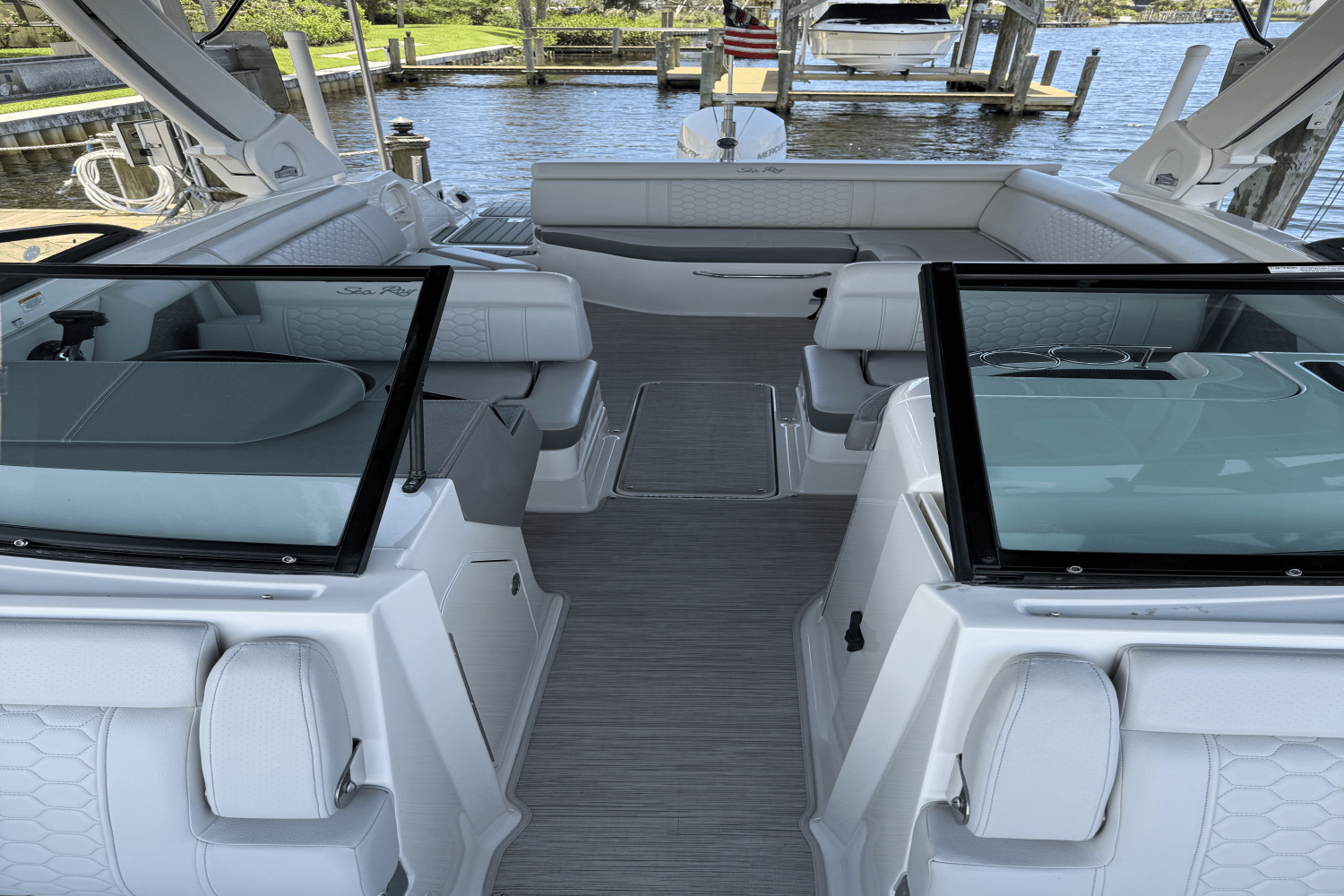 2021 Sea Ray 270 SD-OB Image Thumbnail #15