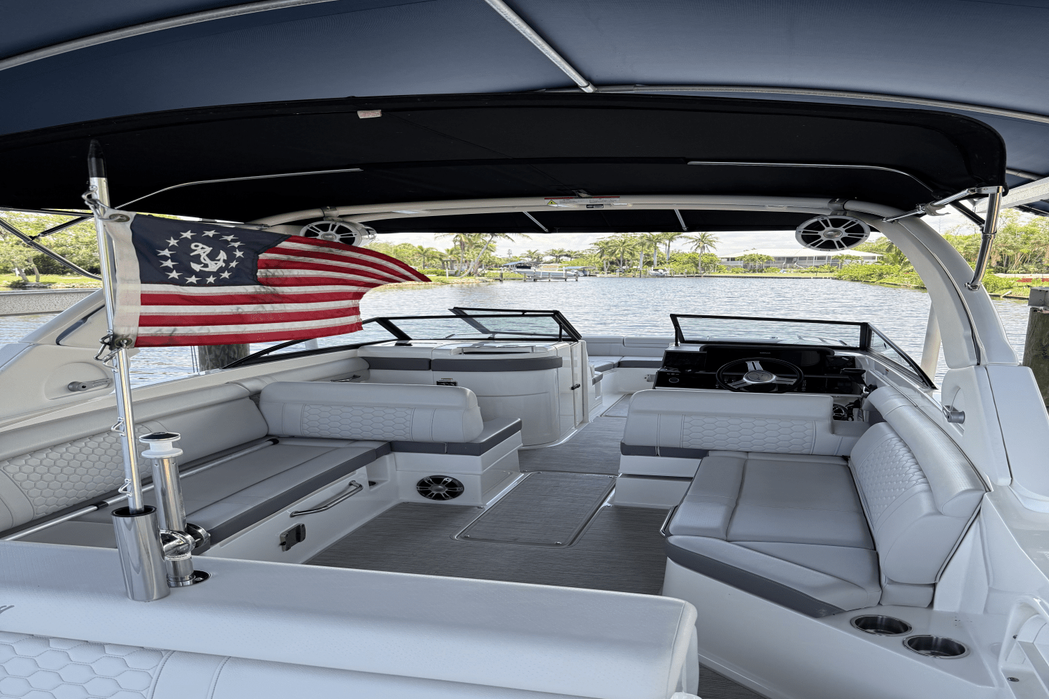 2021 Sea Ray 270 SD-OB Image Thumbnail #7