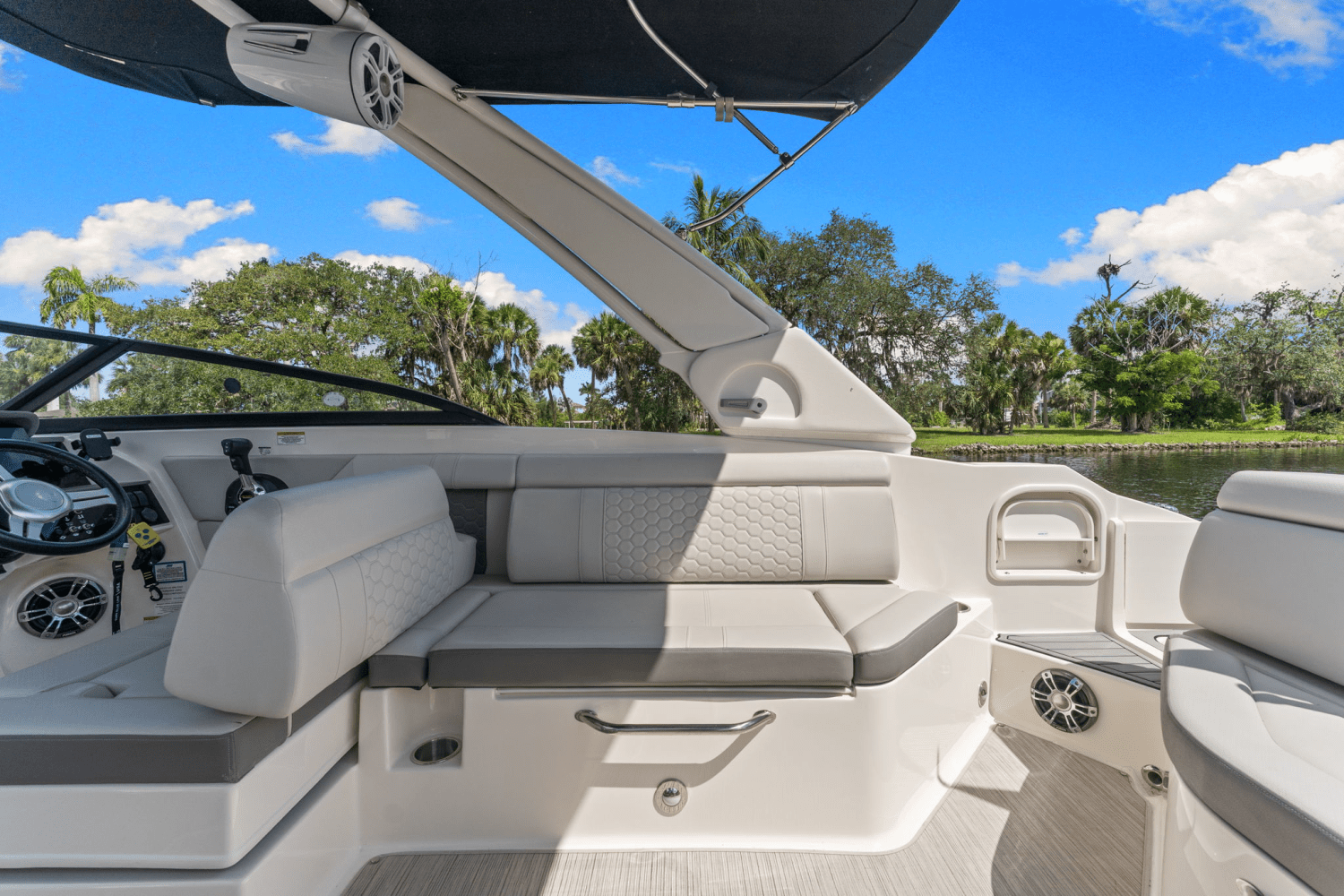 2021 Sea Ray 270 SD-OB Image Thumbnail #12
