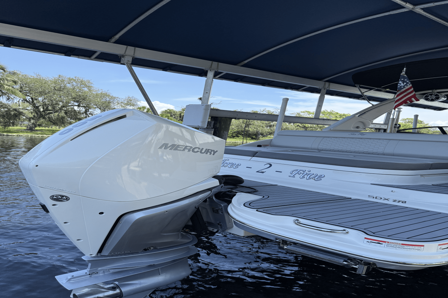 2021 Sea Ray 270 SD-OB Image Thumbnail #6