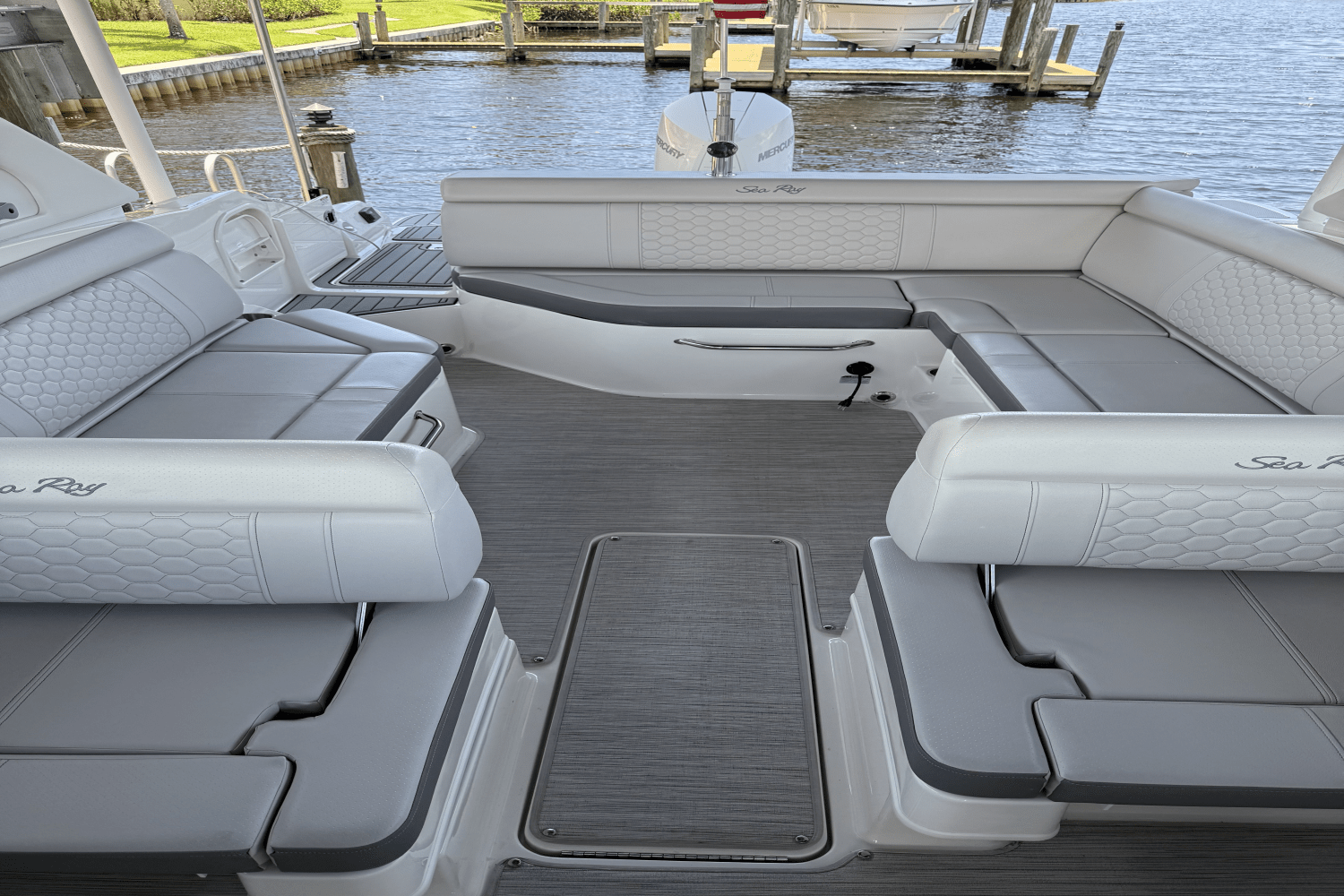 2021 Sea Ray 270 SD-OB Image Thumbnail #12