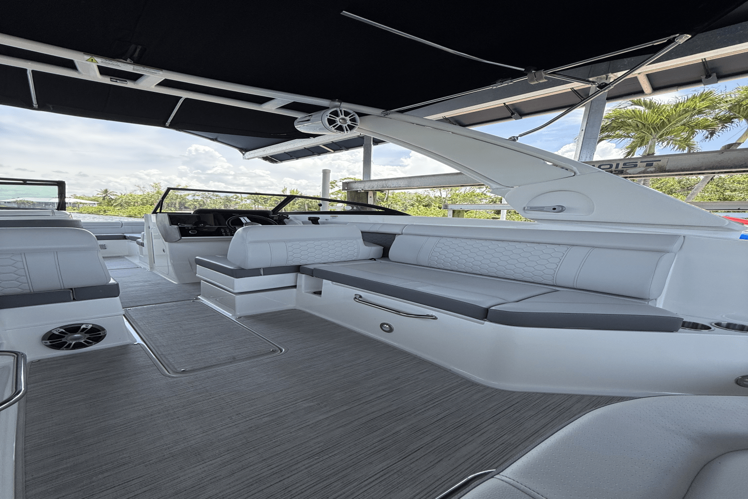 2021 Sea Ray 270 SD-OB Image Thumbnail #9