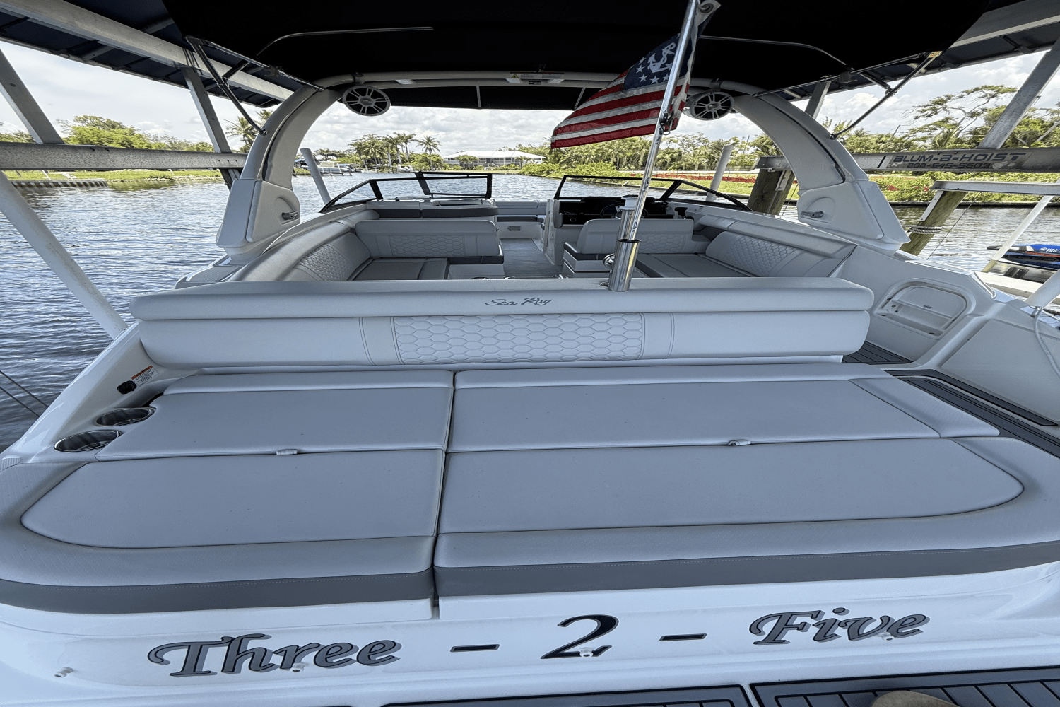 2021 Sea Ray 270 SD-OB Image Thumbnail #5