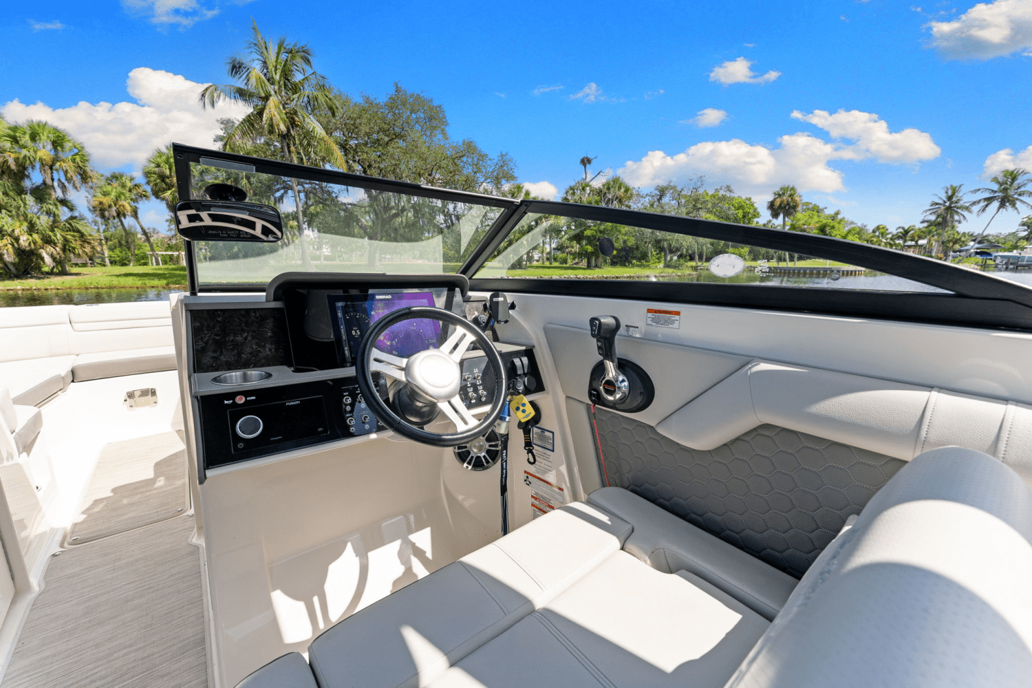 2021 Sea Ray 270 SD-OB Image Thumbnail #6