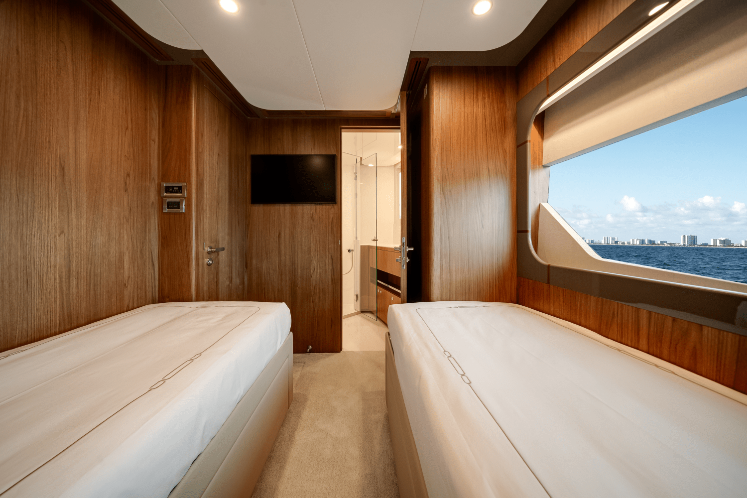 2025 Ocean Alexander 27R Image Thumbnail #34