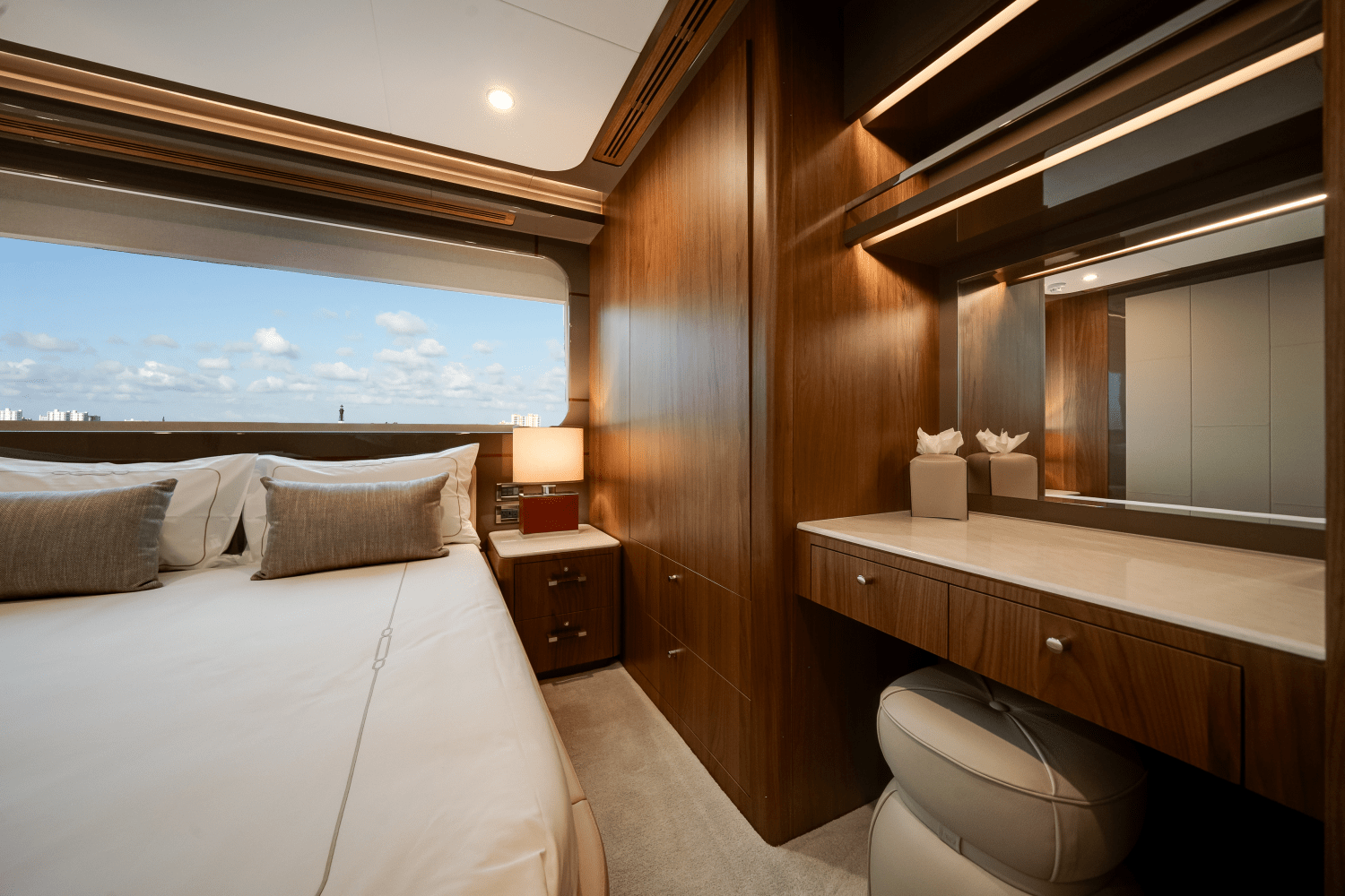 2025 Ocean Alexander 27R Image Thumbnail #44