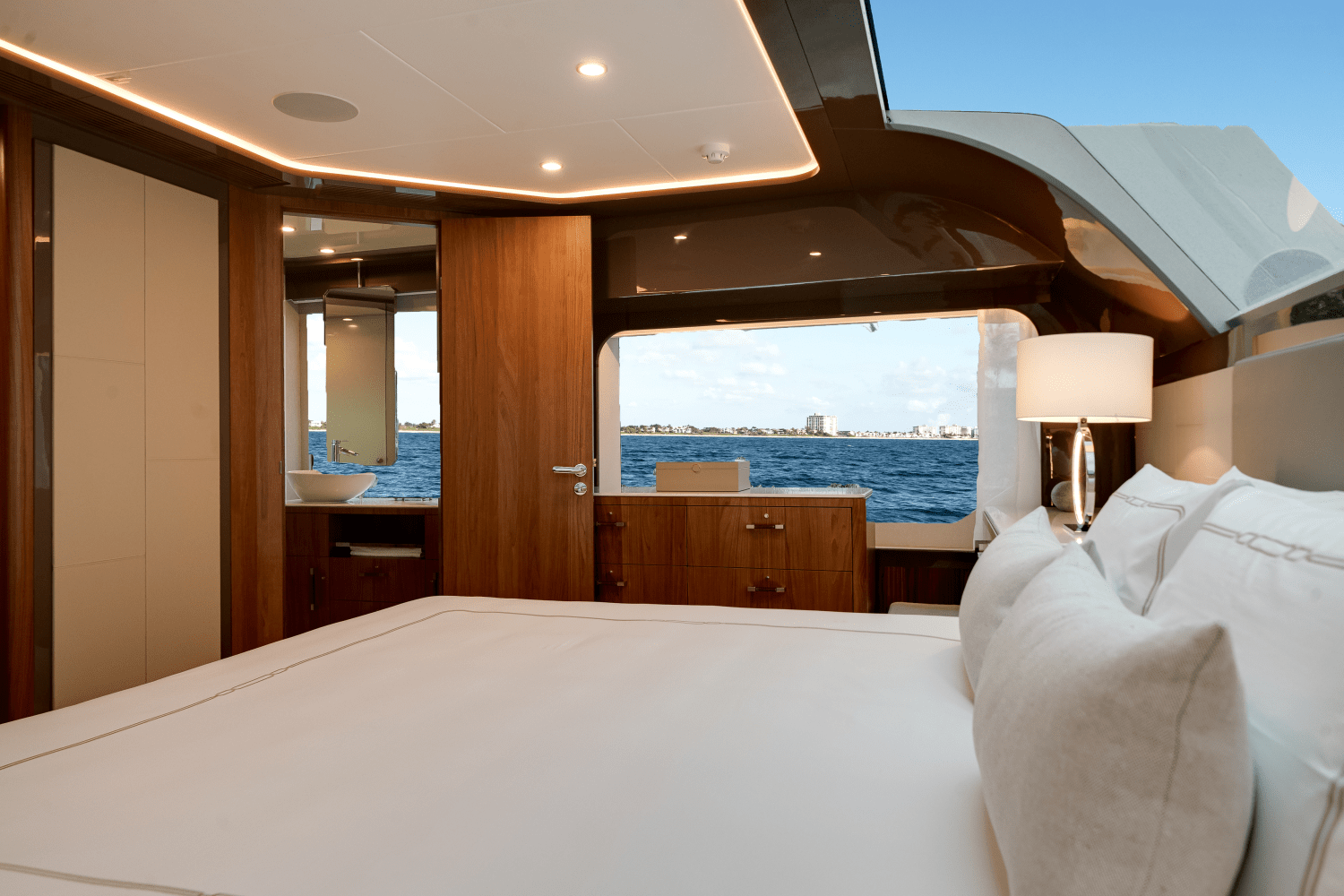 2025 Ocean Alexander 27R Image Thumbnail #56