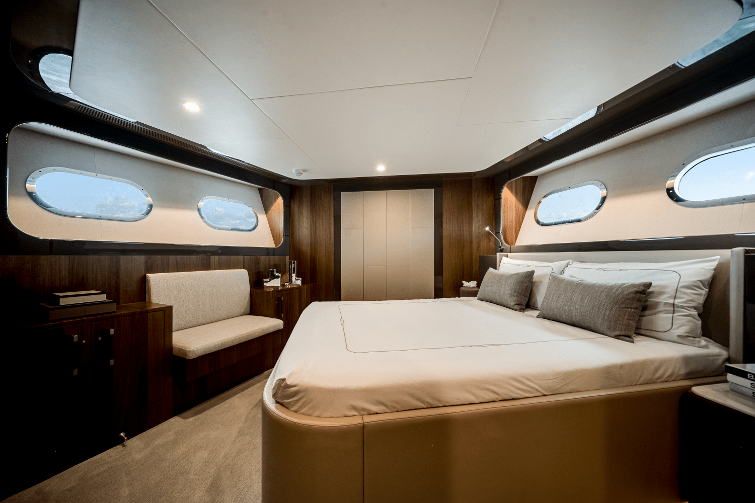 2025 Ocean Alexander 27R Image Thumbnail #28