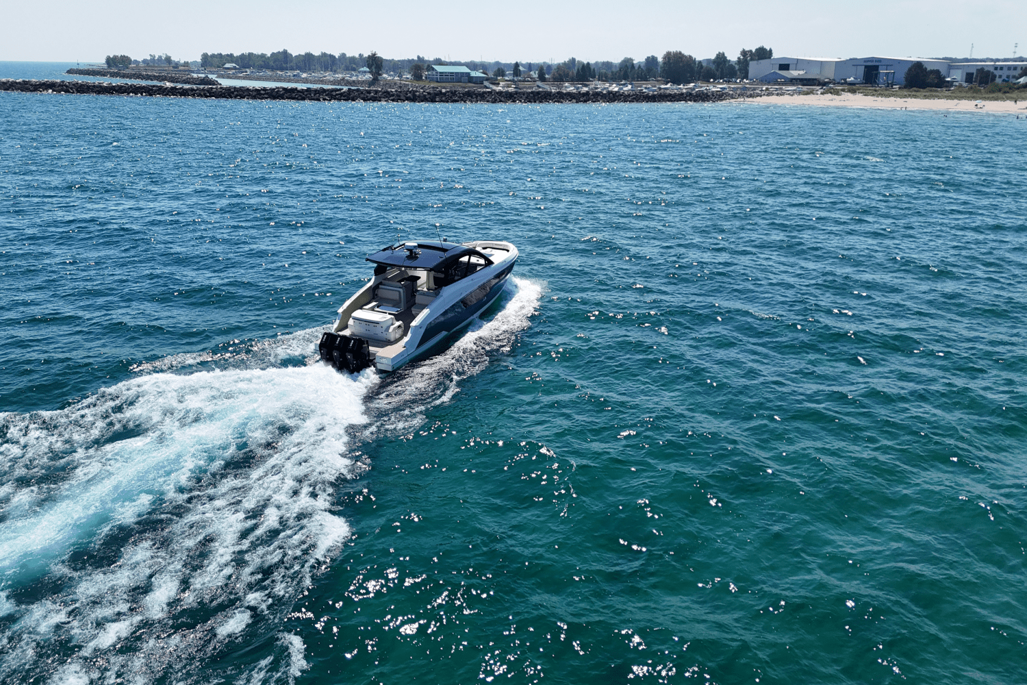 2026 Cruisers Yachts 50GLS OB Image Thumbnail #27