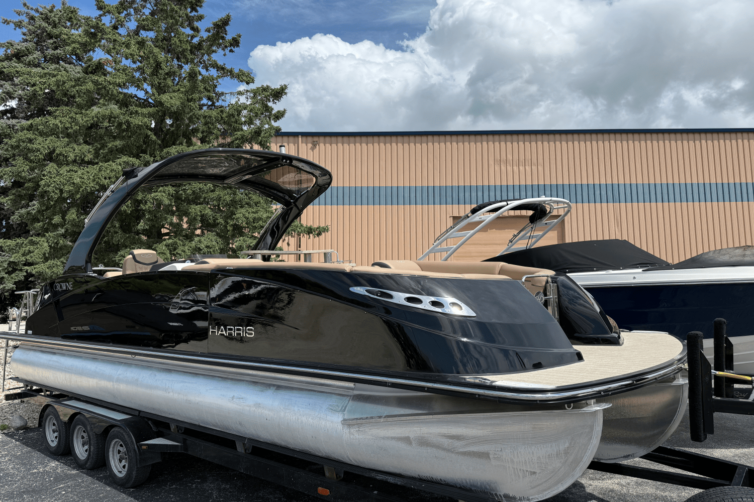 2022 Harris CROWNE Image Thumbnail #8