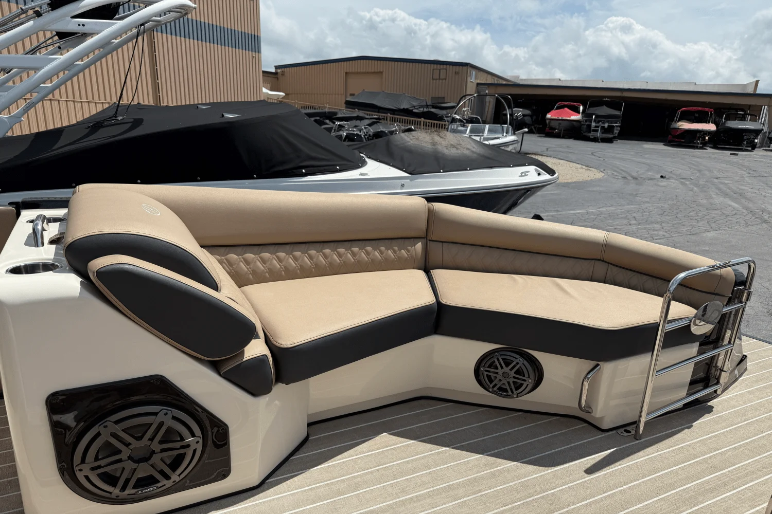 2022 Harris CROWNE Image Thumbnail #16