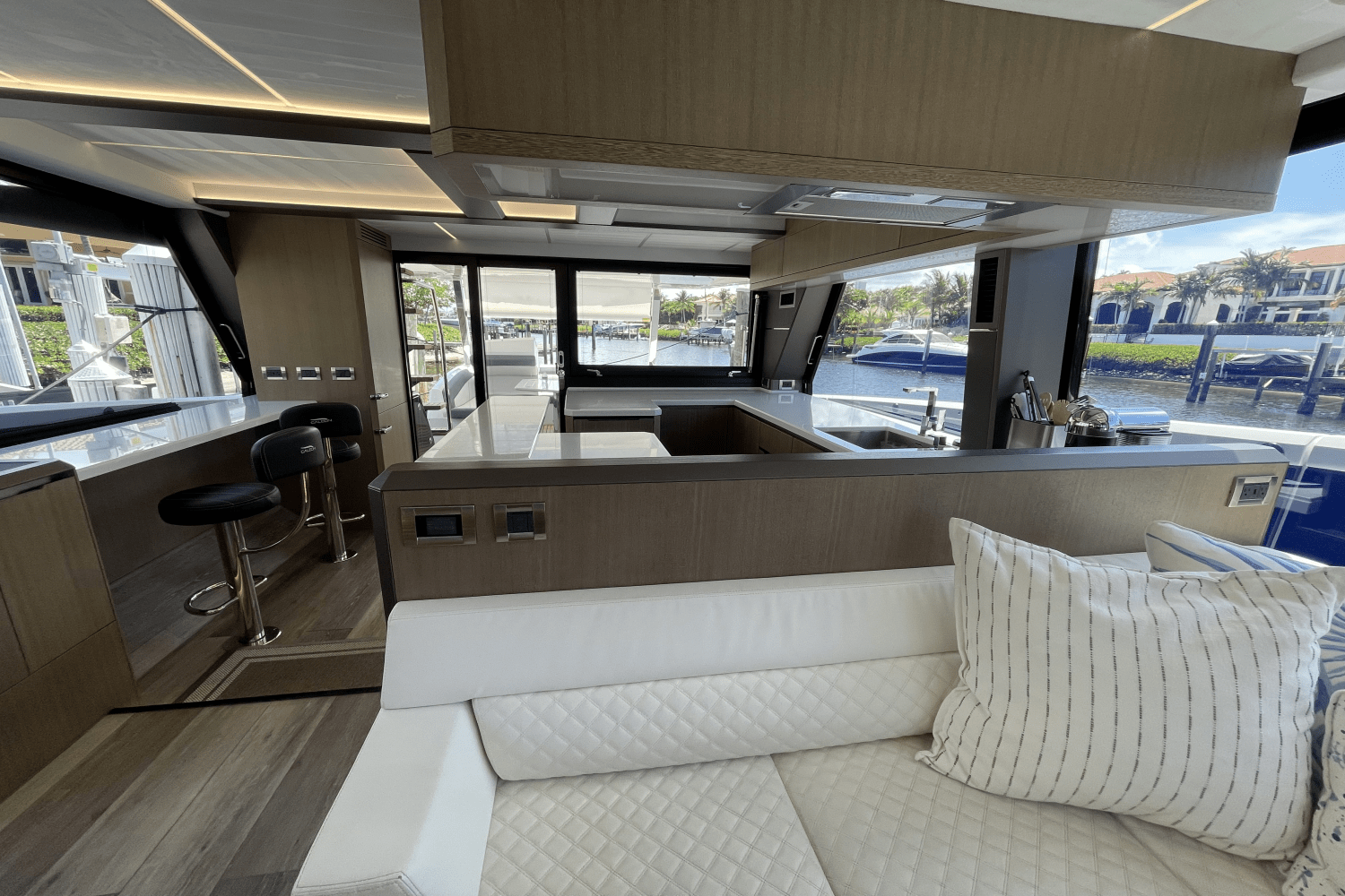 2021 Galeon 640 FLY BRIDGE Image Thumbnail #11