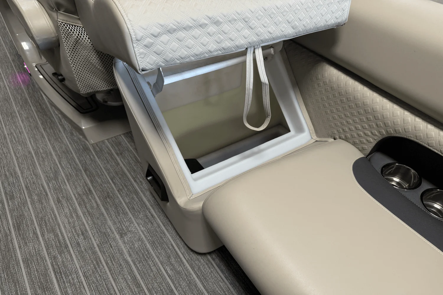 2022 Premier 230 Sunsation Image Thumbnail #37