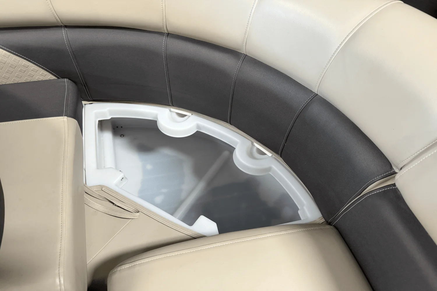 2022 Premier 230 Sunsation Image Thumbnail #65