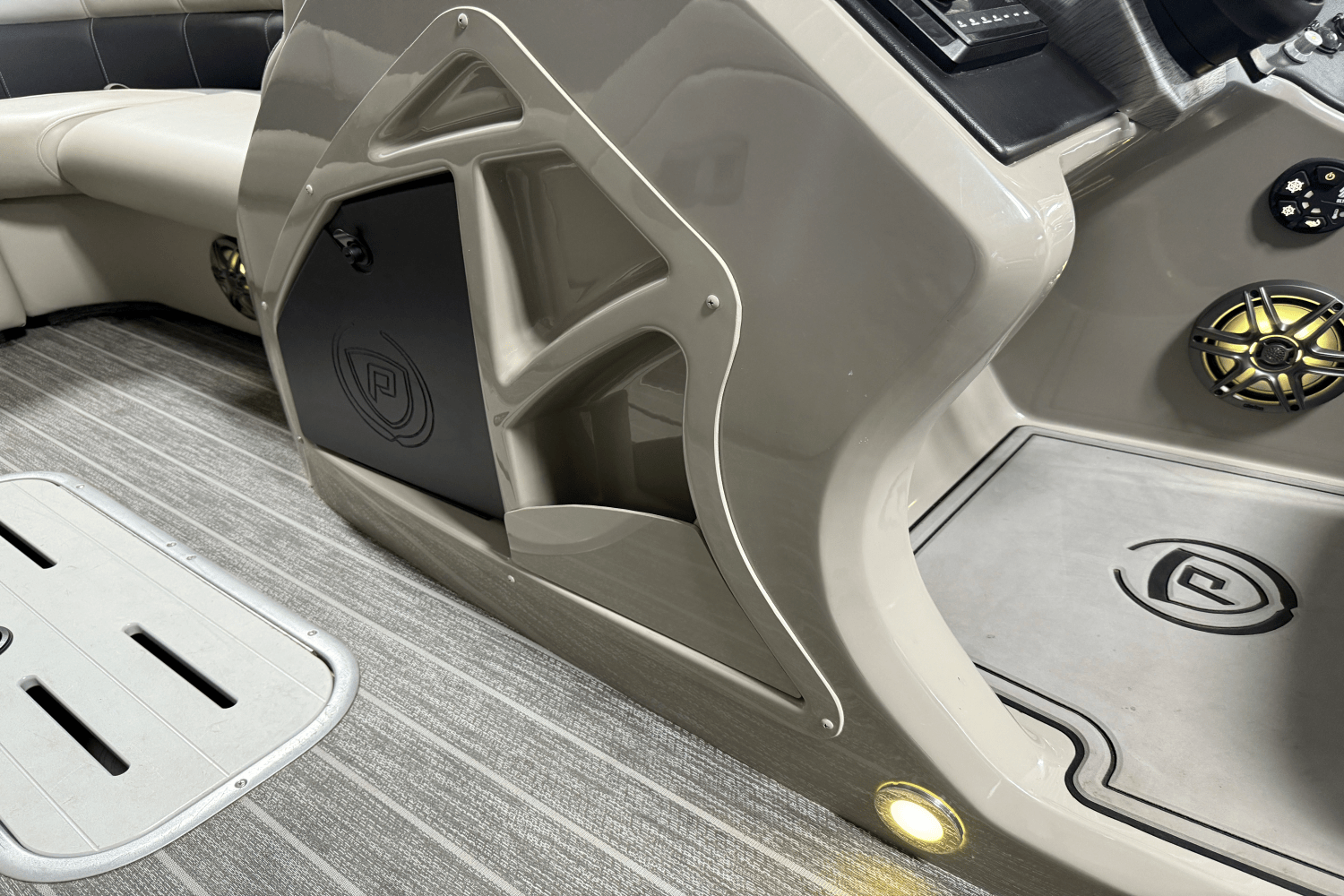 2022 Premier 230 Sunsation Image Thumbnail #54
