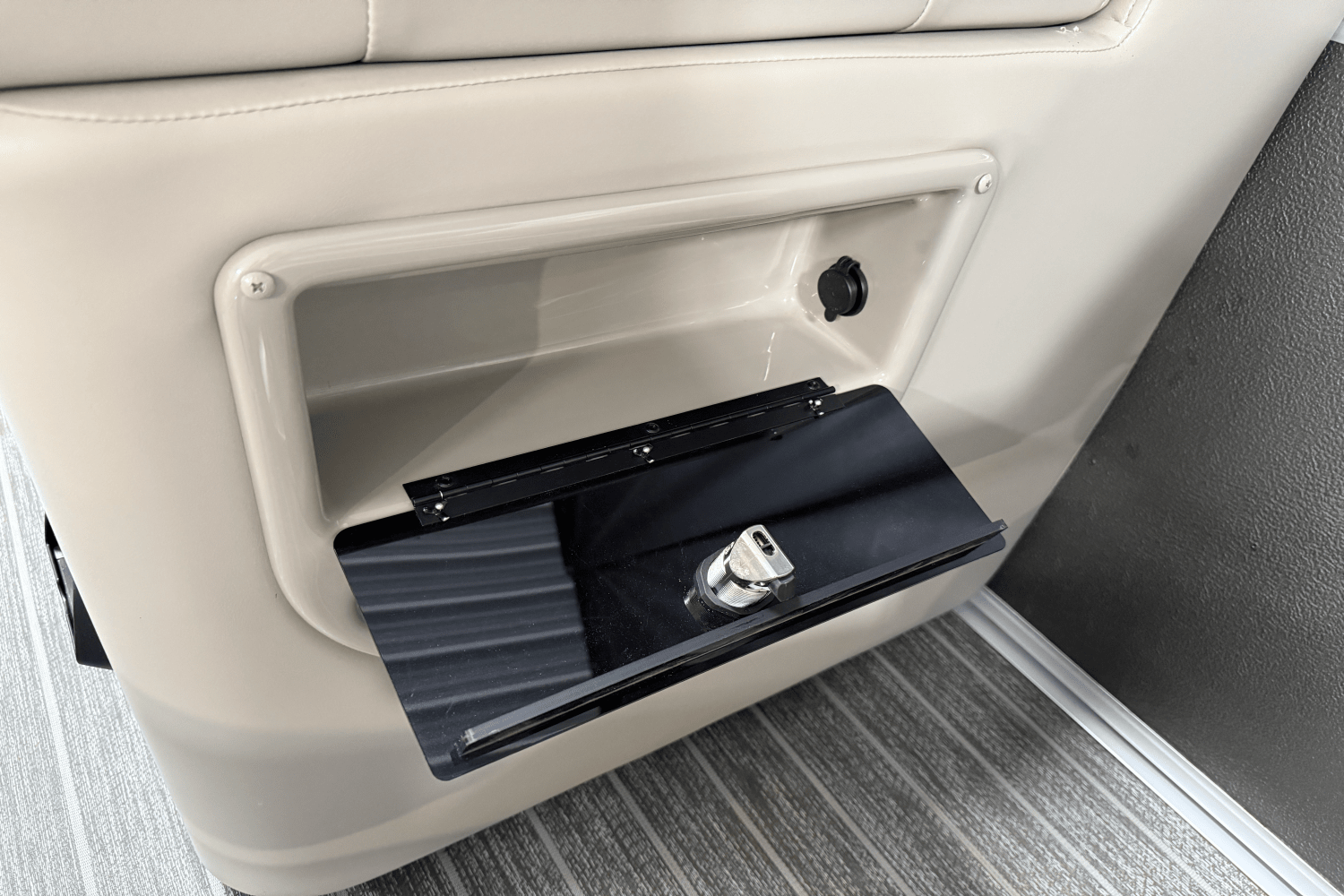 2022 Premier 230 Sunsation Image Thumbnail #45