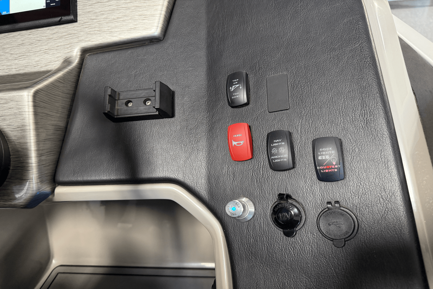 2022 Premier 230 Sunsation Image Thumbnail #60