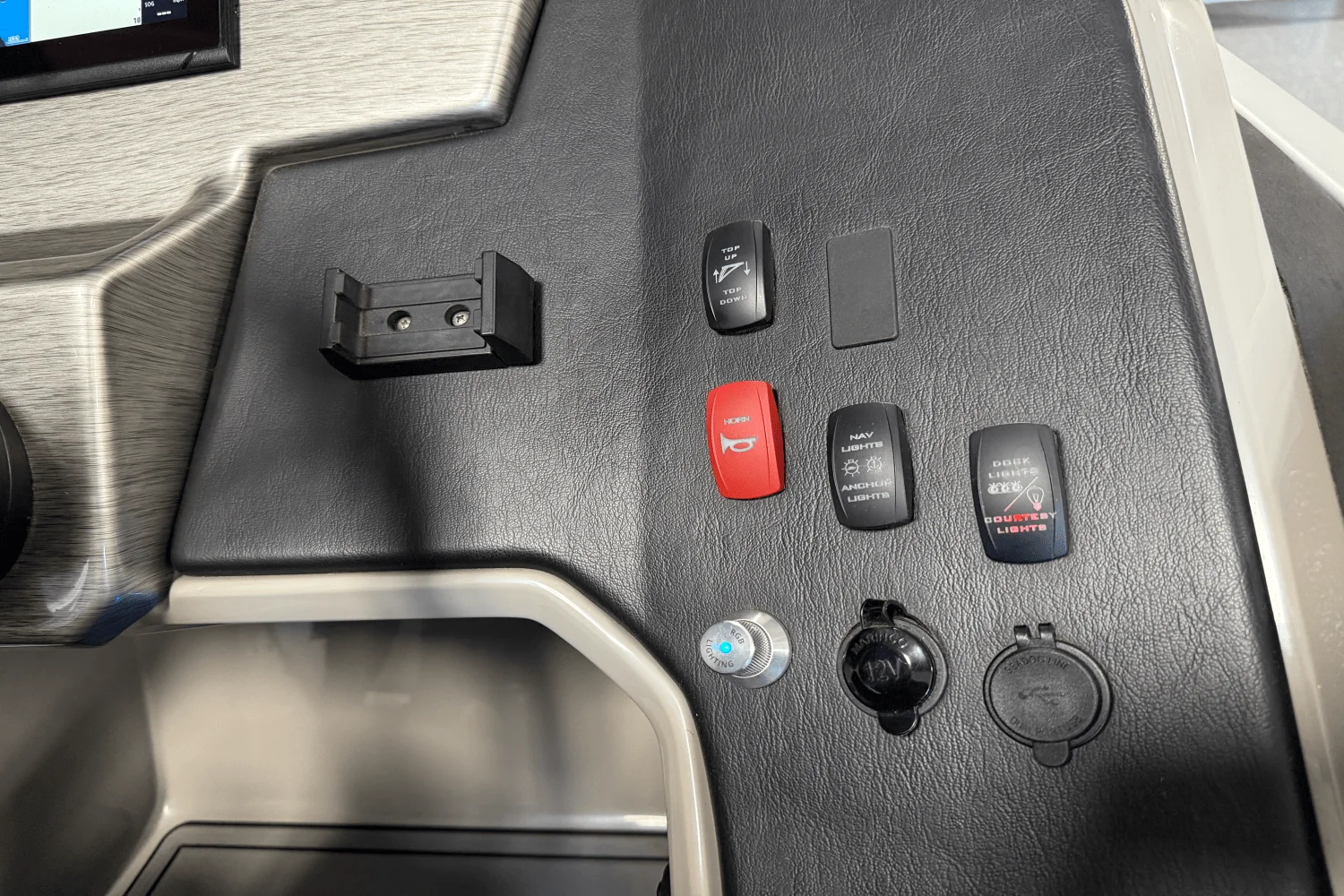 2022 Premier 230 Sunsation Image Thumbnail #60