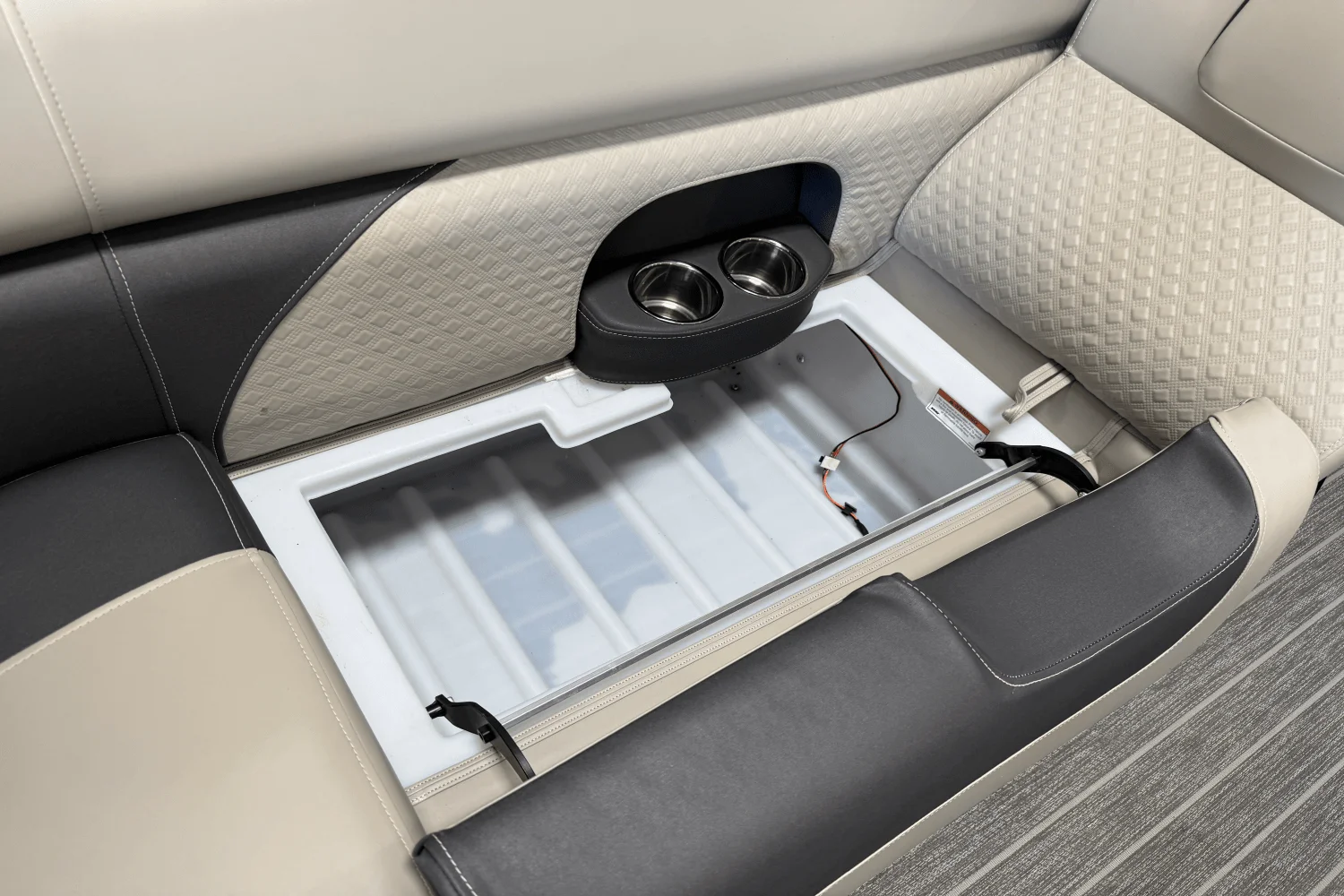 2022 Premier 230 Sunsation Image Thumbnail #27